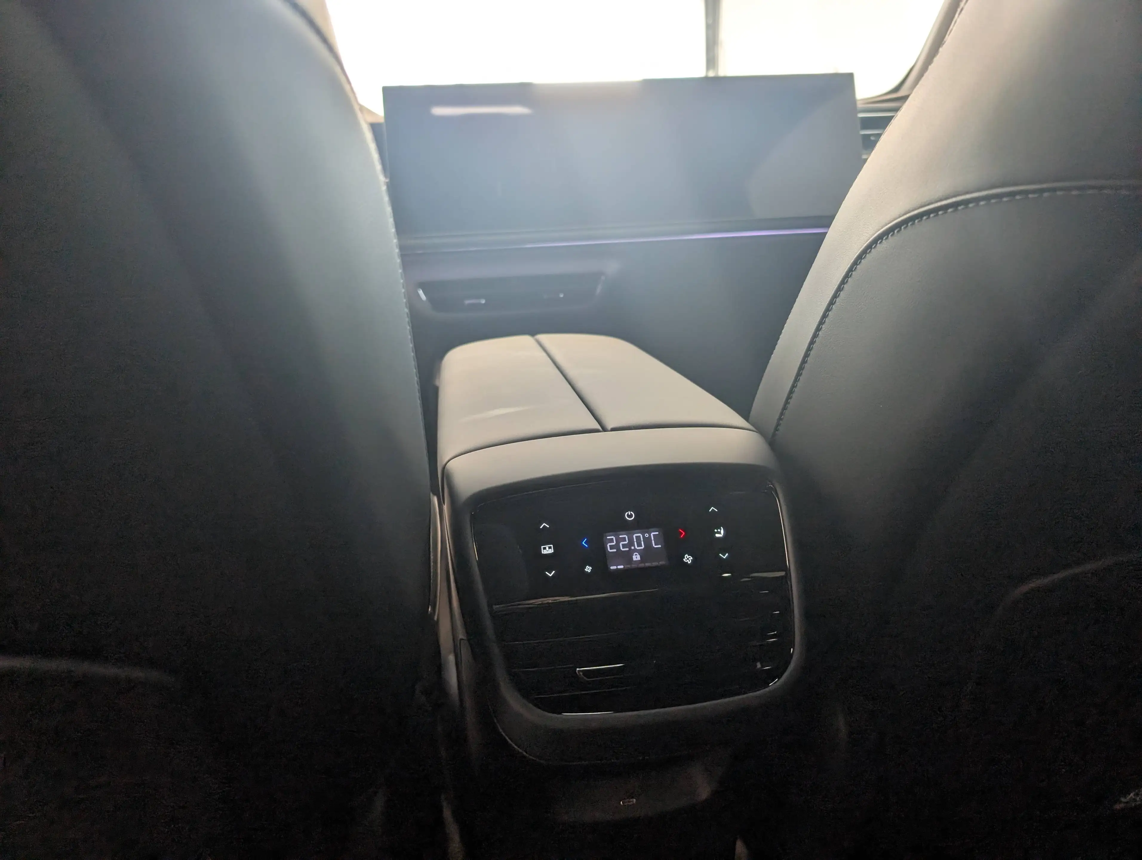 Mazda CX-6e Mazda CX-6e 78kWh Takumi Takumi — photo 9