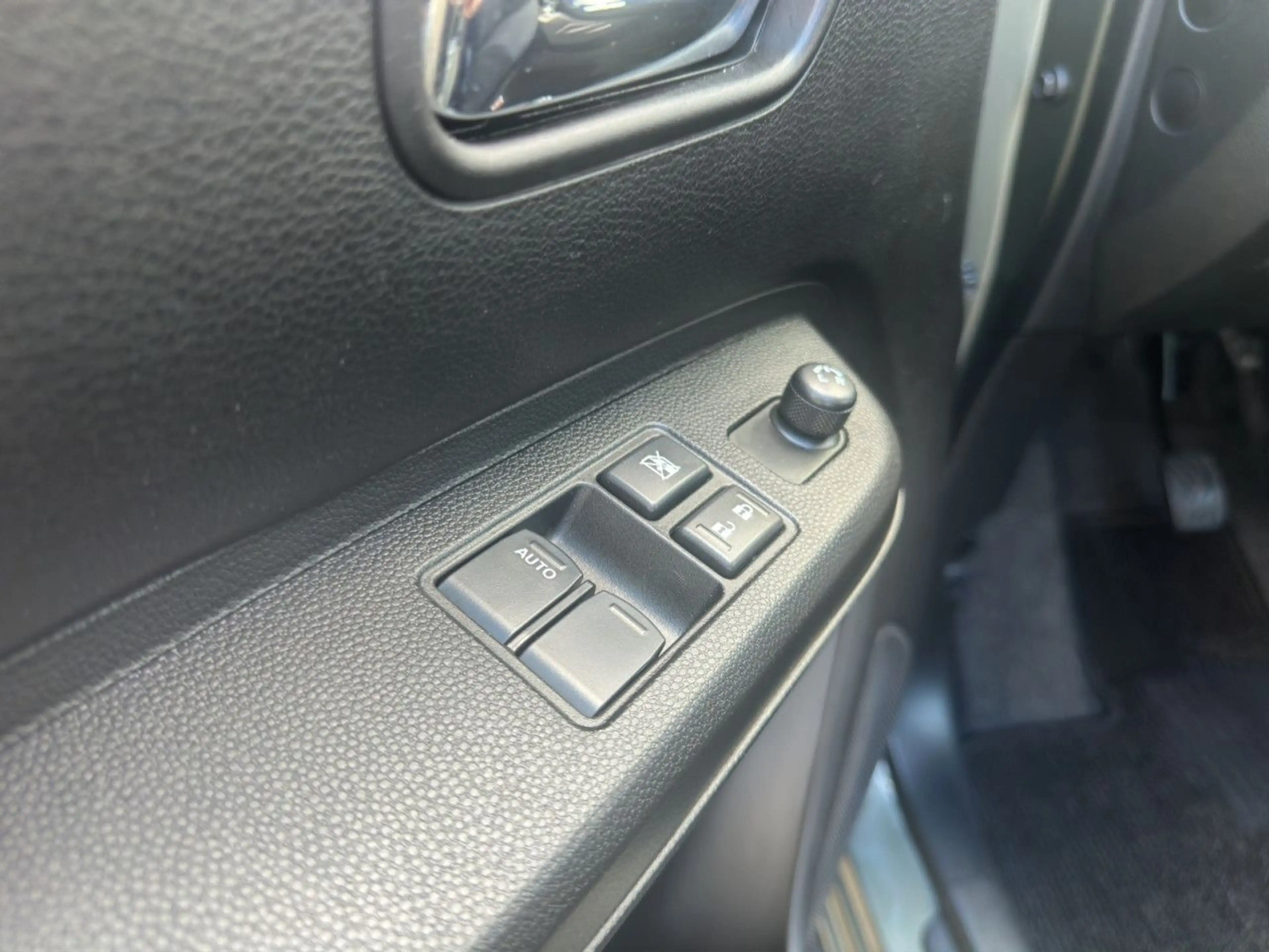Suzuki Ignis 1.2 Dualjet Hybrid Comfort Bluetooth LED — photo 12