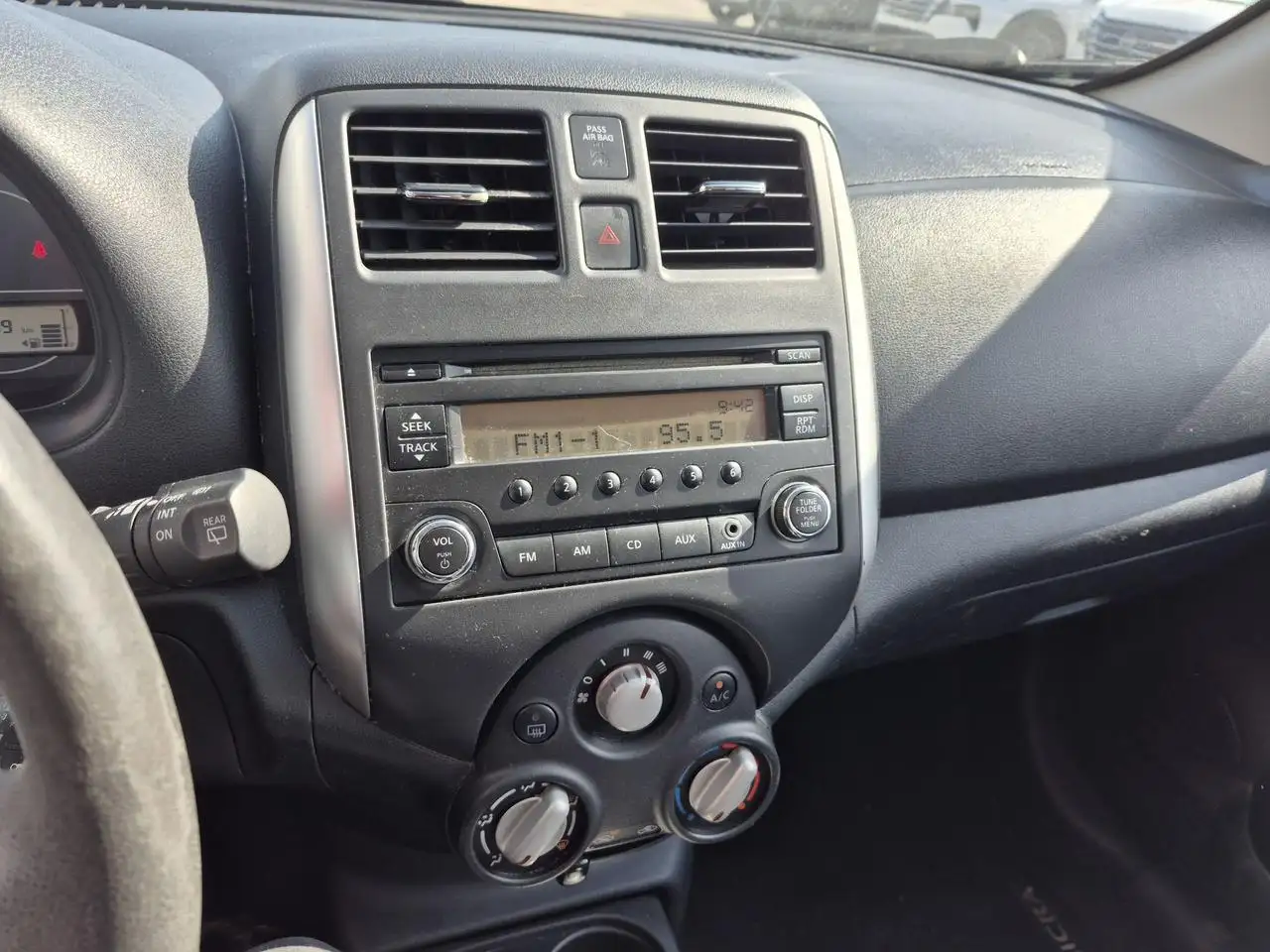 Nissan Micra снимка Nissan Micra
