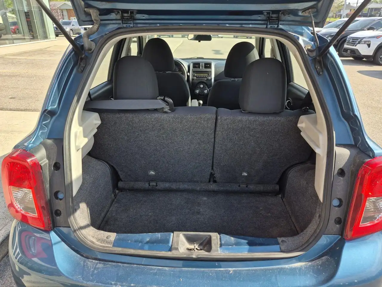 Nissan Micra снимка Nissan Micra