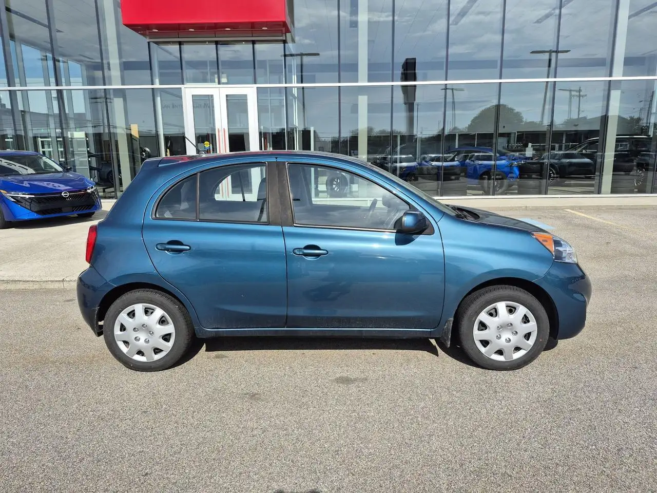 Nissan Micra снимка Nissan Micra