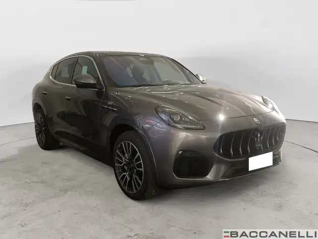 Maserati Grecale view 4