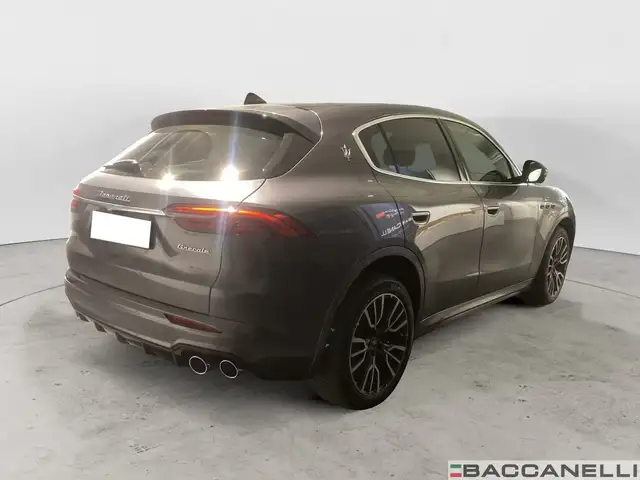 Maserati Grecale view 3