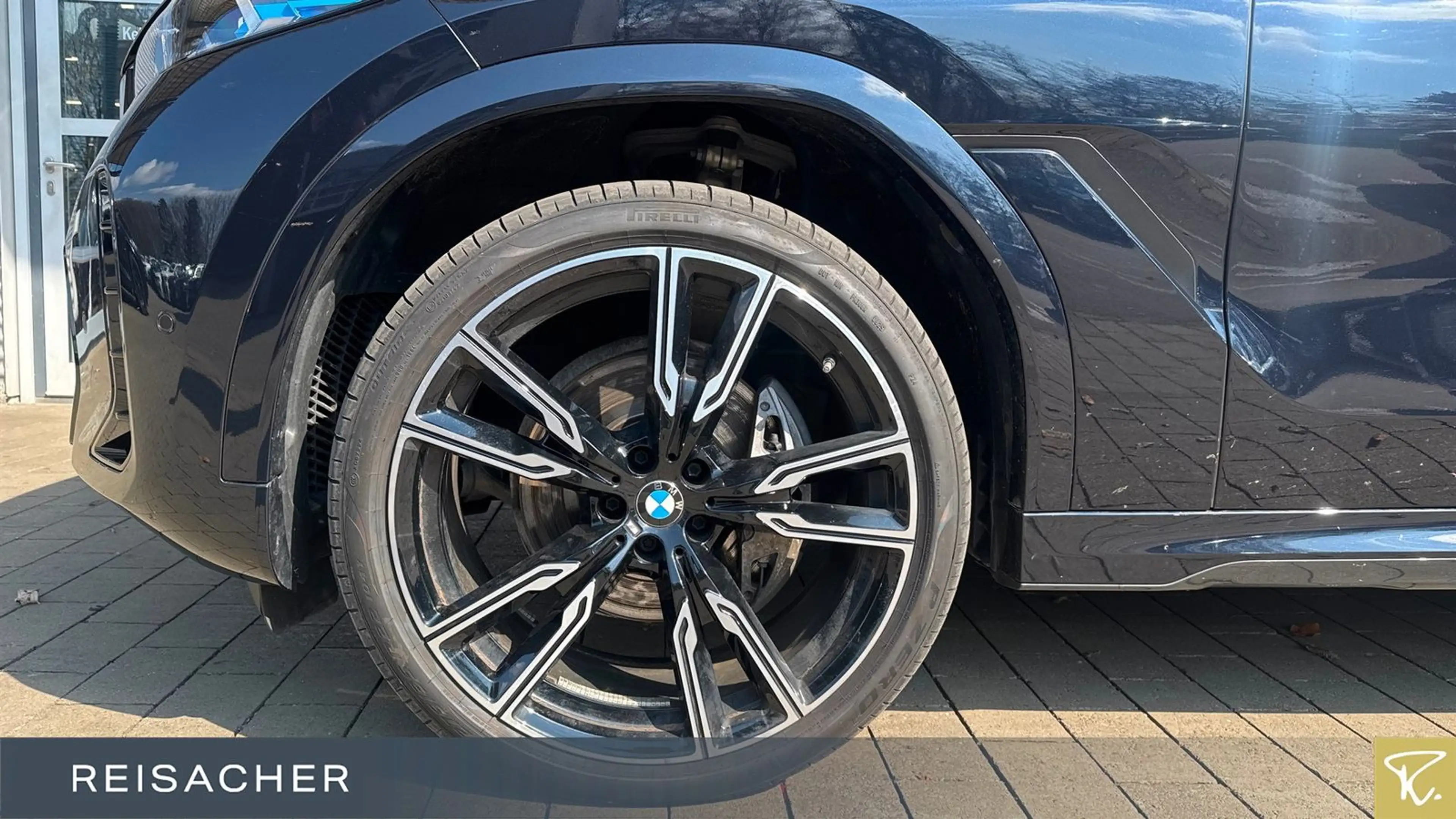 BMW X6 xDrive40d Navi AHK HUD 360° Standhzg ACC 22" — photo 3