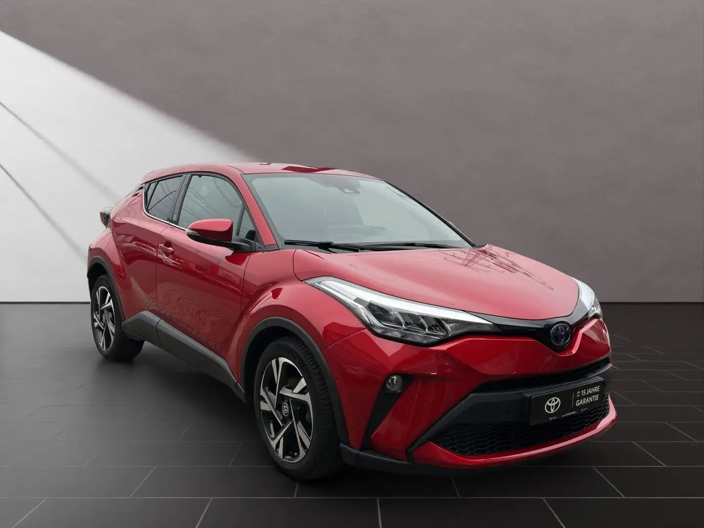 Toyota C-HR Hybrid Team D Rot - 1