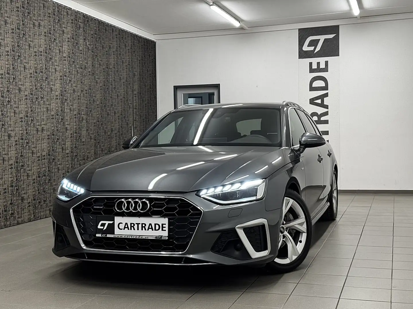 Audi A4 Avant 40 TFSI quattro S-line S-tronic /MATRIX-L... Gris - 1
