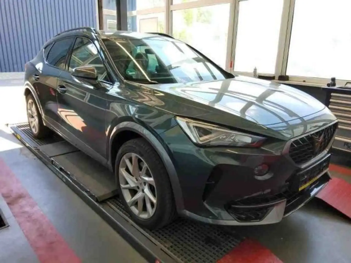 CUPRA Formentor 1.4 e-Hybrid DSG LED+NAVI+AHK ACC+DAB Grün - 2