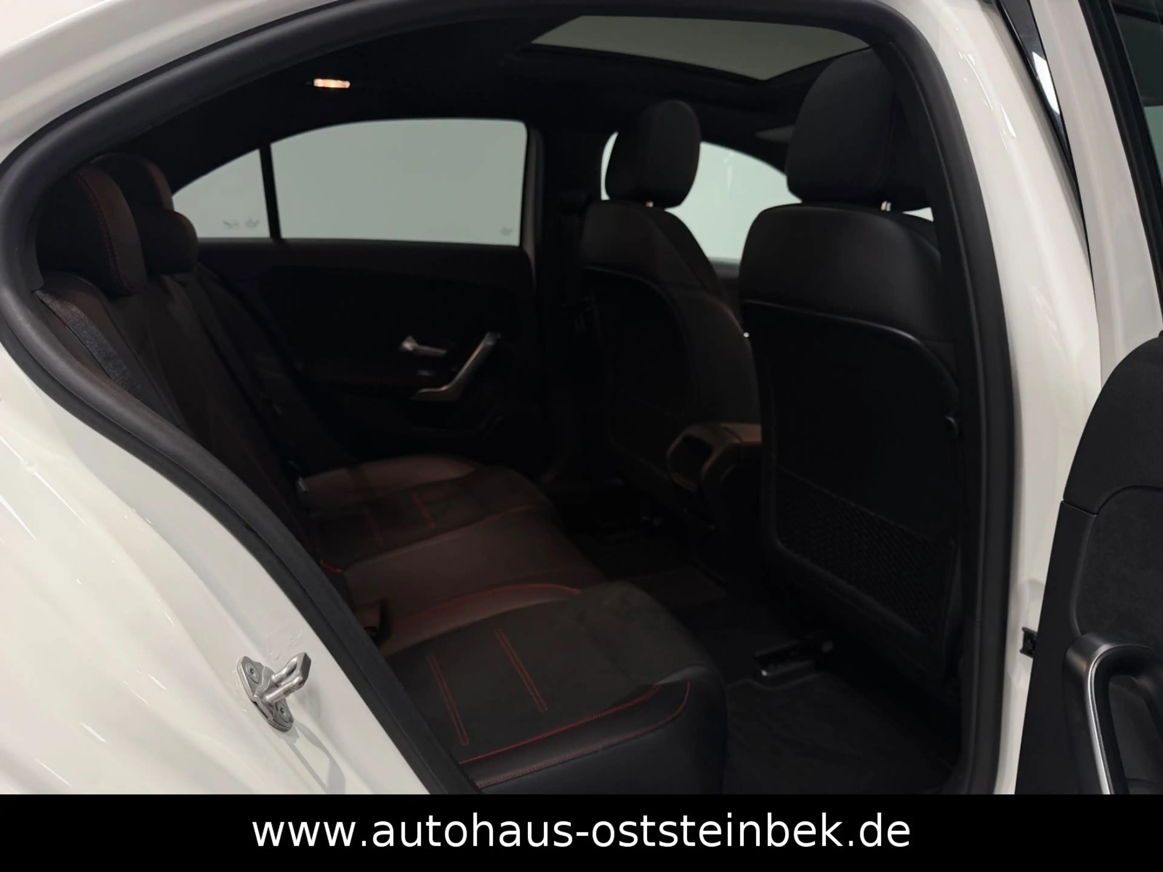 Mercedes-Benz A 200 LIMOUSINE AMG-LINE/NIGHT/PANO/LED/SHZ/PDC/ — photo 14