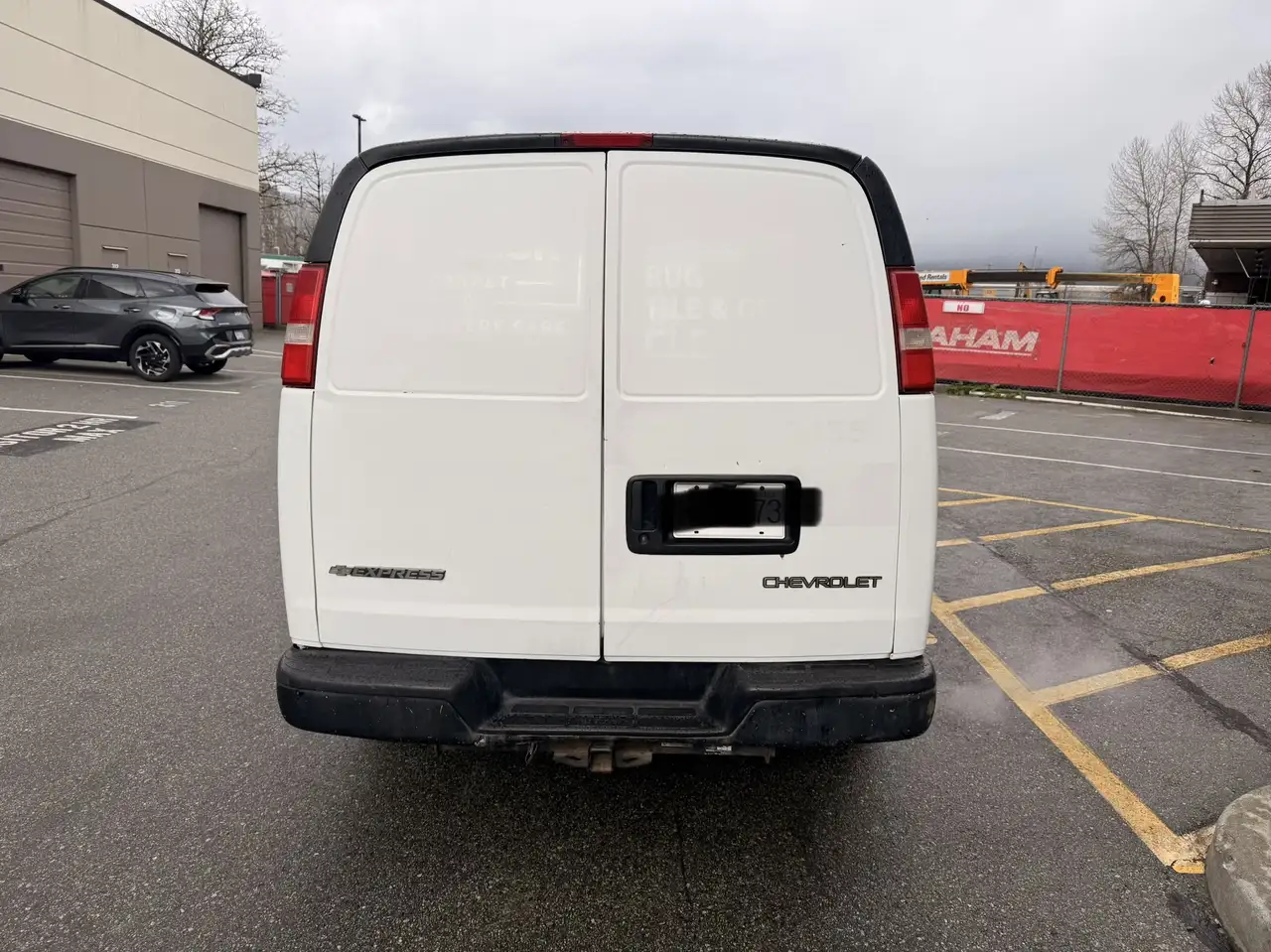 GMC Savana снимка GMC Savana