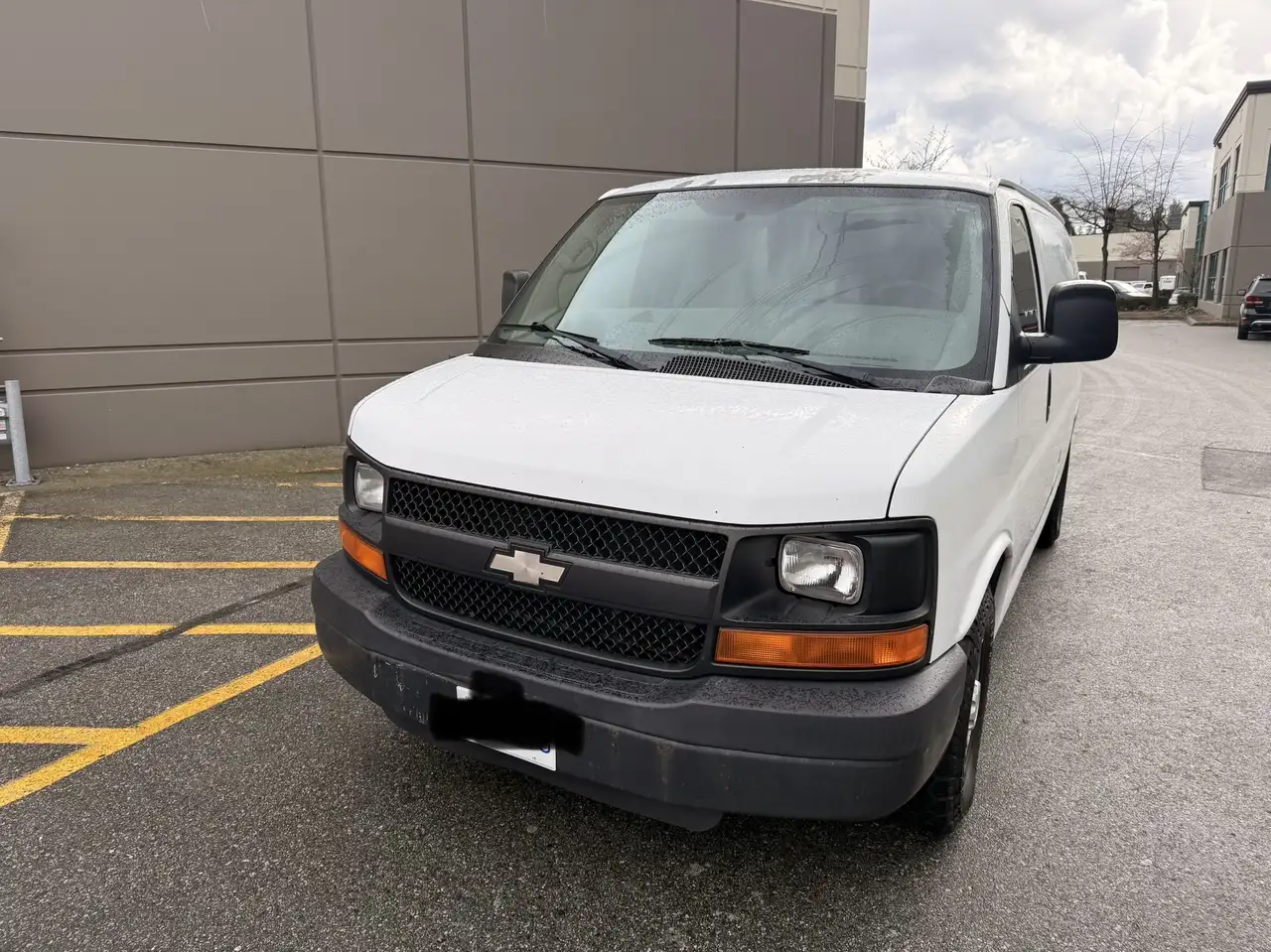 GMC Savana снимка GMC Savana