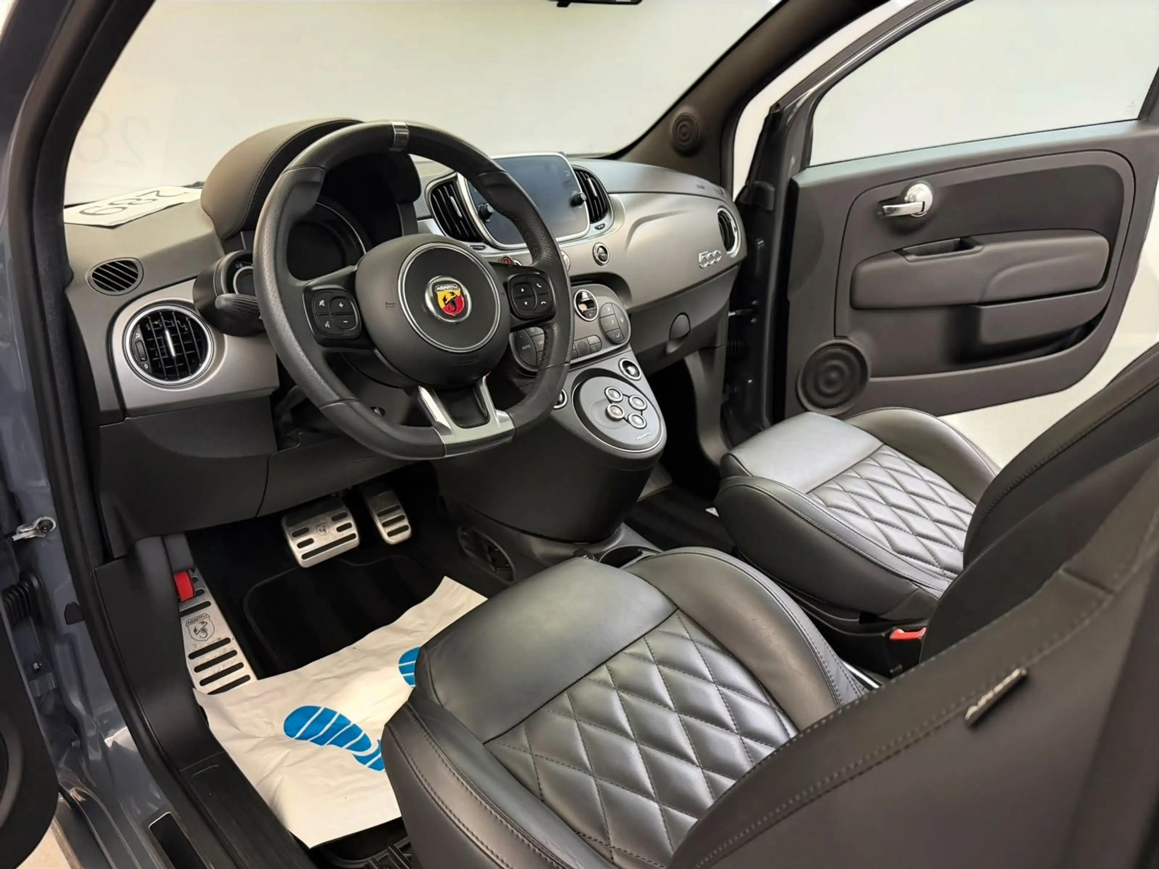 Abarth 595 Turismo Estetico Red PANO*CARPLAY*SPORTSITZE — photo 10