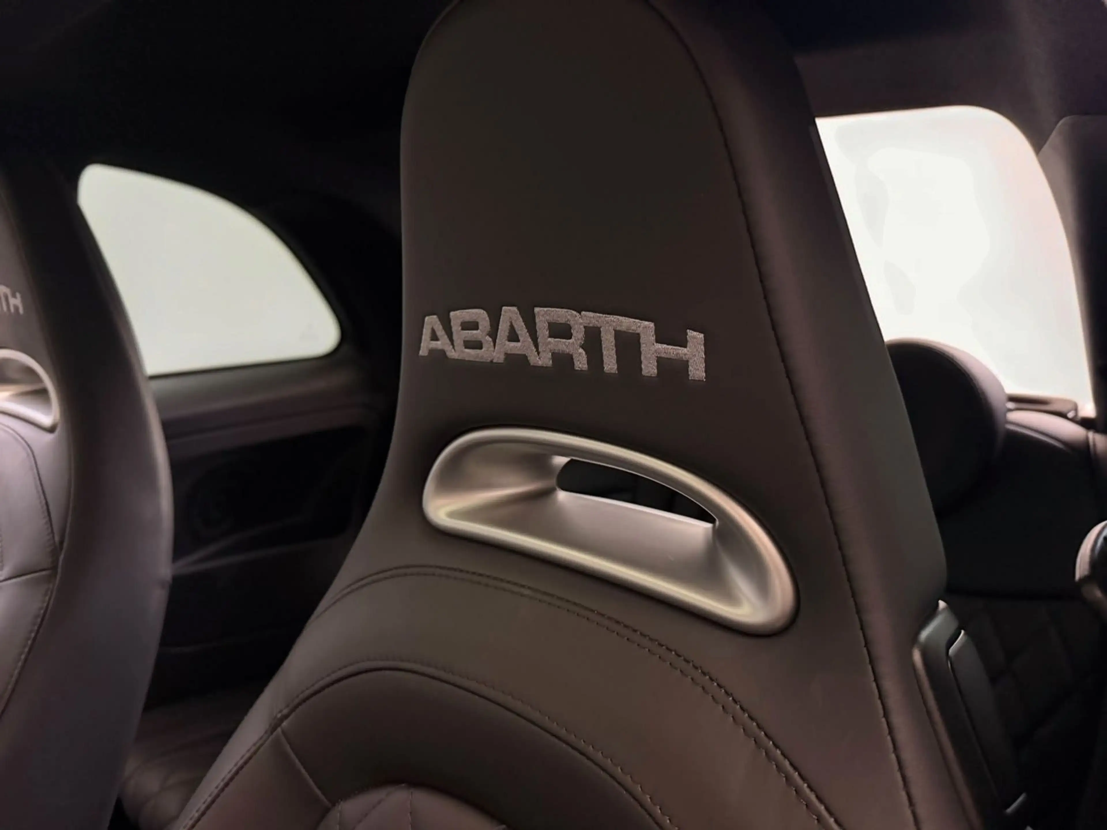 Abarth 595 Turismo Estetico Red PANO*CARPLAY*SPORTSITZE — photo 12