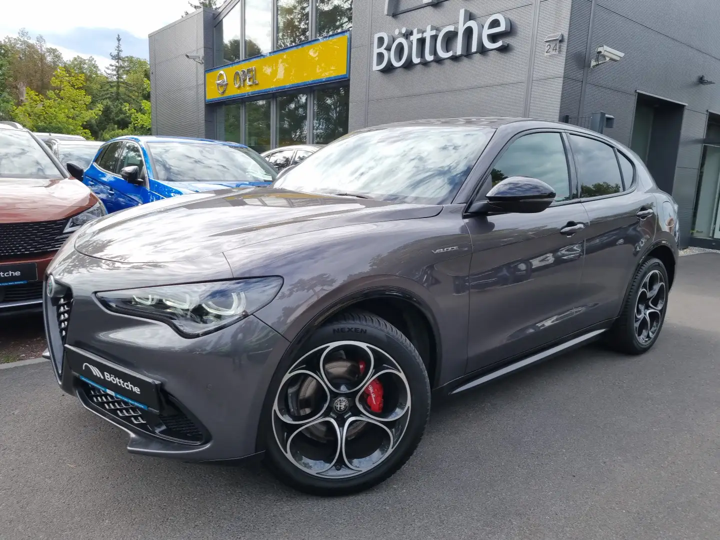 Alfa Romeo Stelvio Veloce Q4 2.0 Turbo LED/Navi/H&K/Kamera - 2
