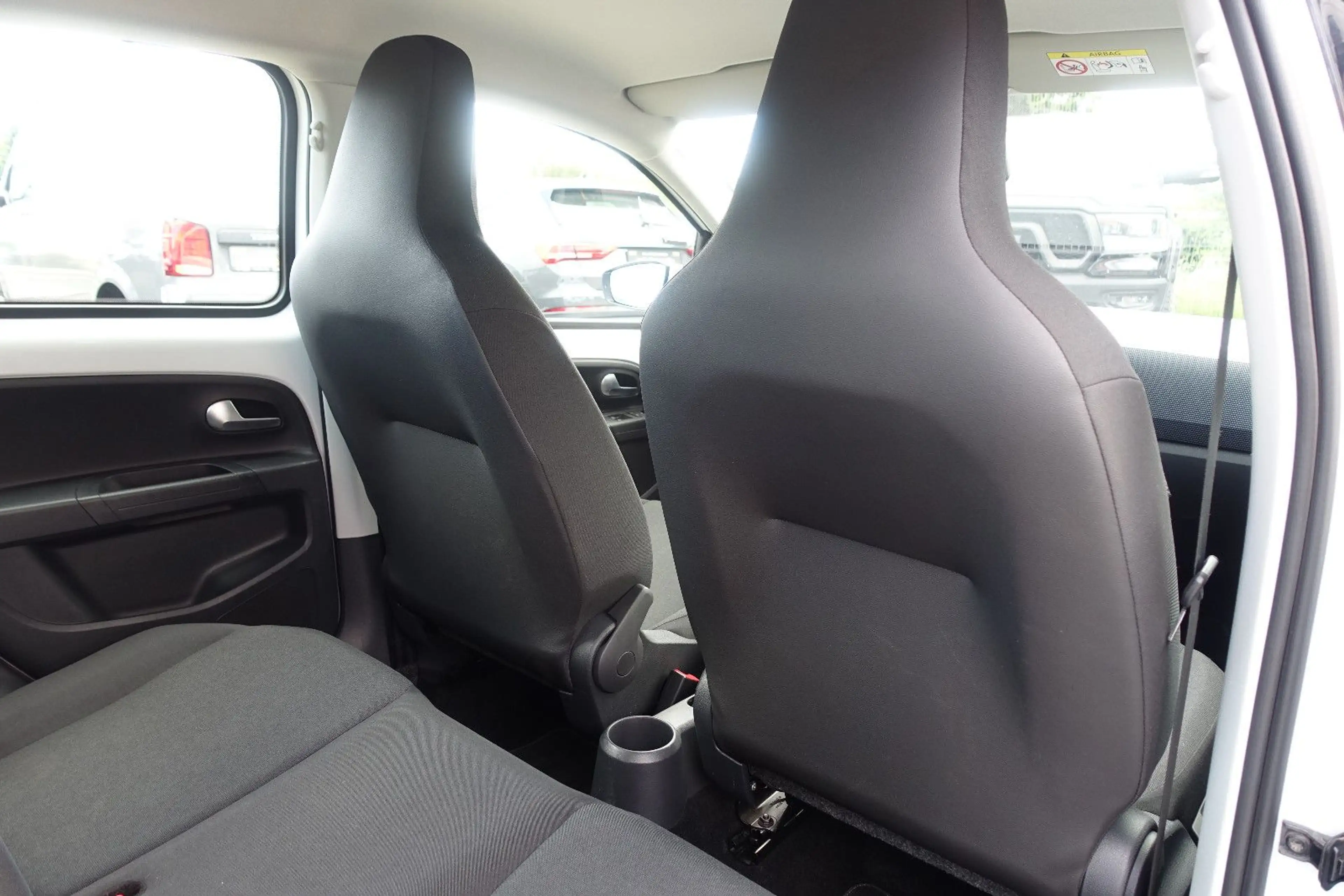 Volkswagen up! *Klima*Brems-Assist*Tempomat*Rückfahrkamera* — photo 26