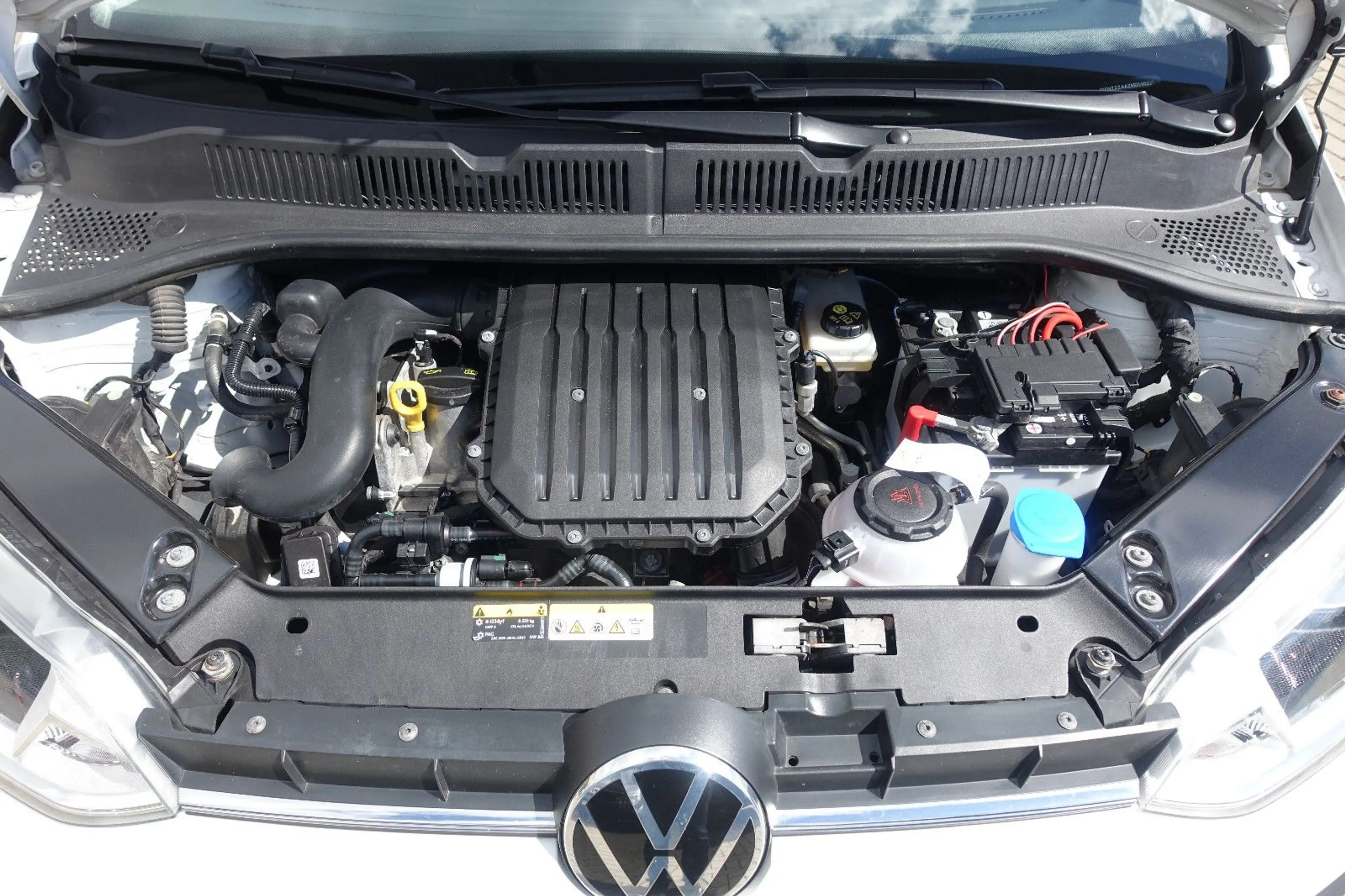 Volkswagen up! *Klima*Brems-Assist*Tempomat*Rückfahrkamera* — photo 34