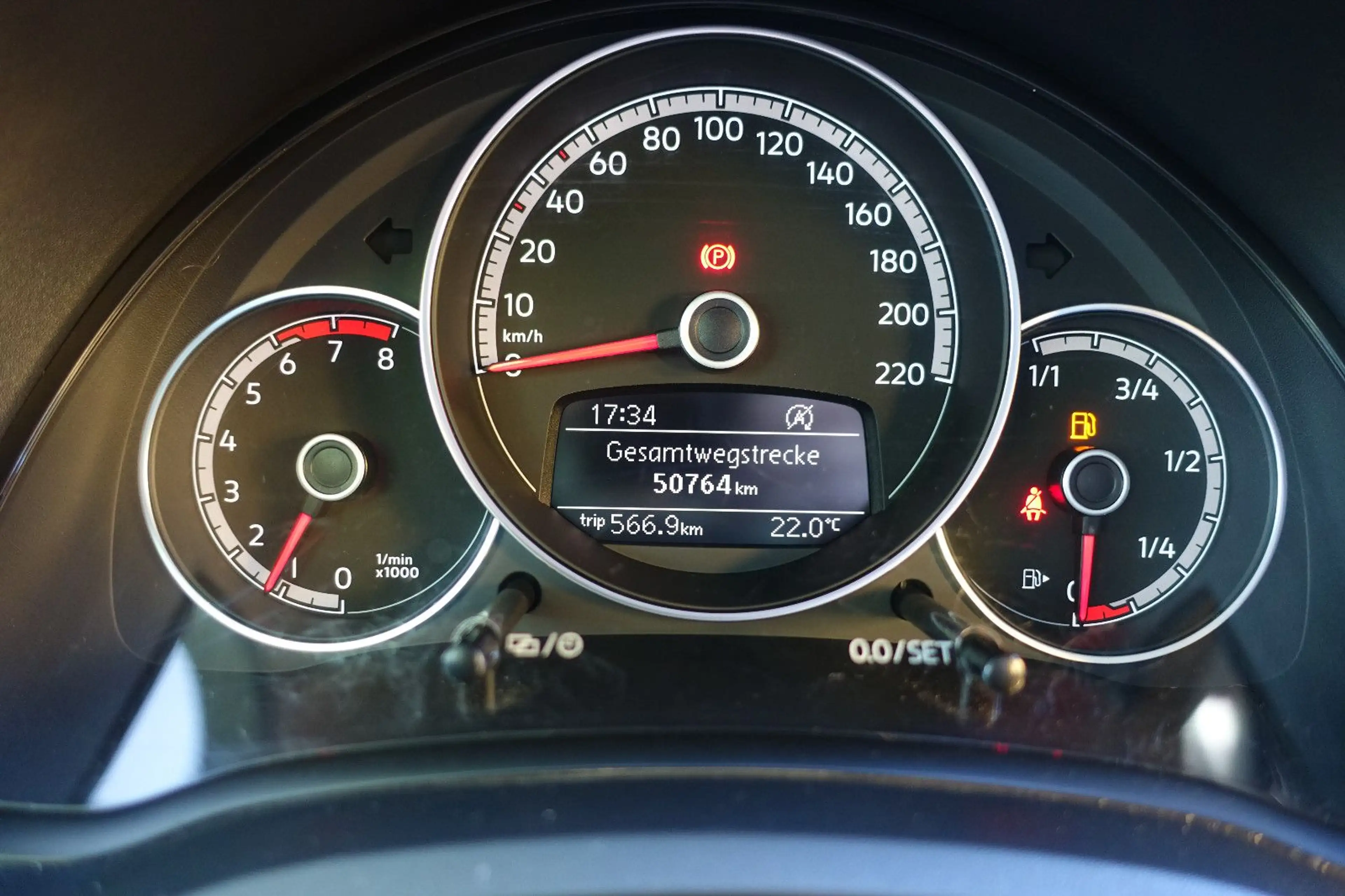 Volkswagen up! *Klima*Brems-Assist*Tempomat*Rückfahrkamera* — photo 19