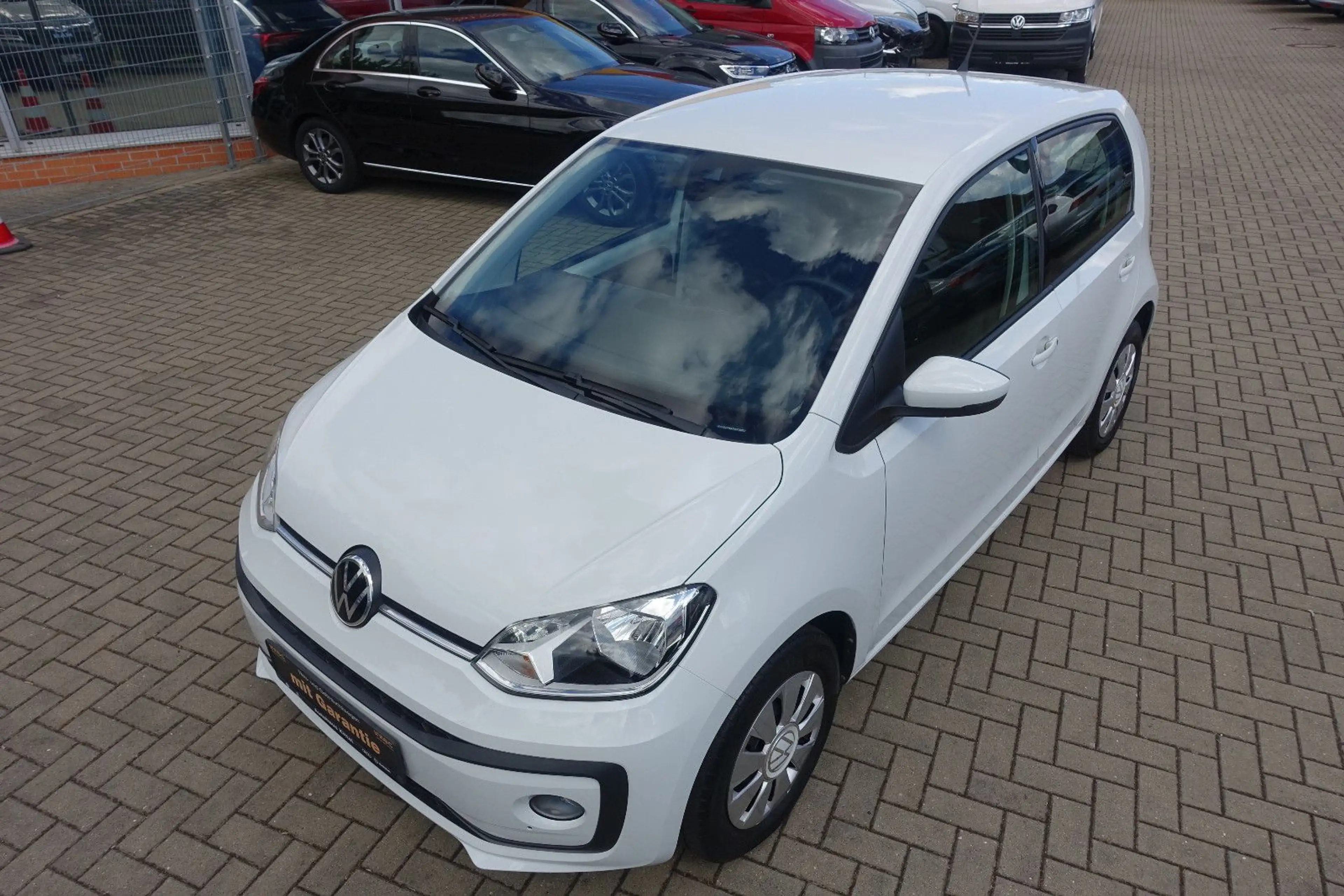 Volkswagen up! *Klima*Brems-Assist*Tempomat*Rückfahrkamera* — photo 9