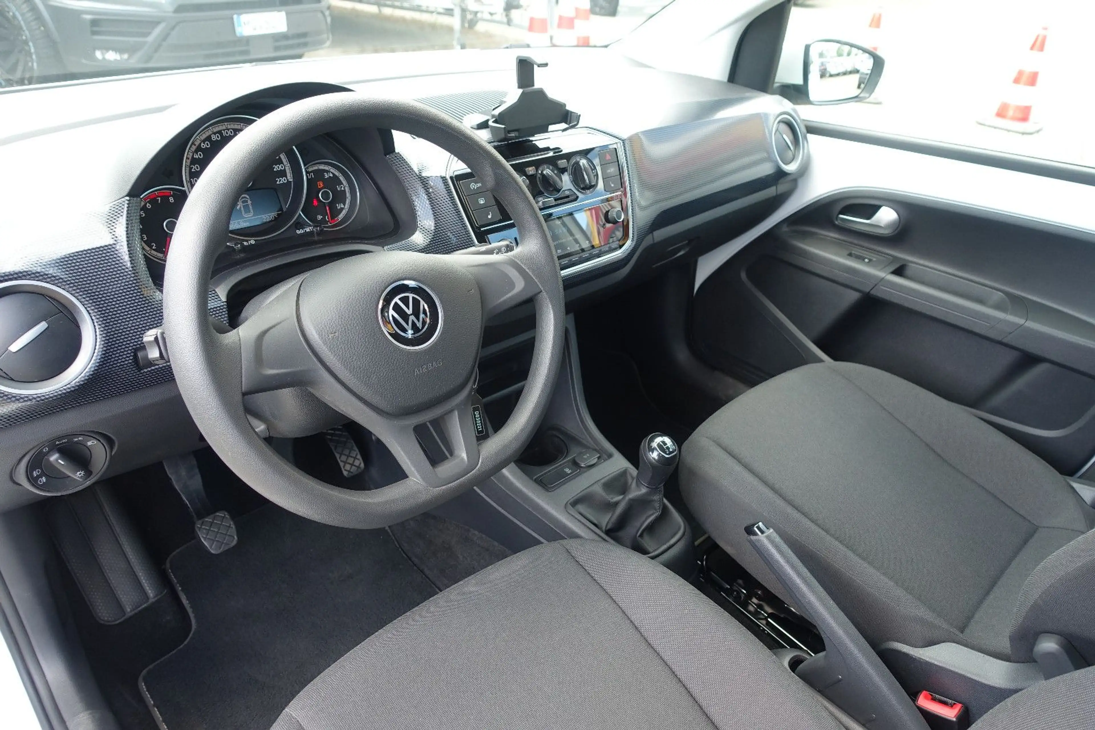 Volkswagen up! *Klima*Brems-Assist*Tempomat*Rückfahrkamera* — photo 12