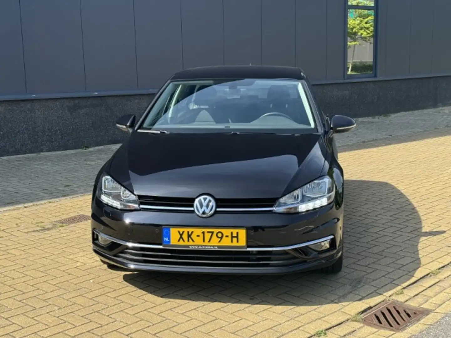 Volkswagen Golf 1.0 TSI Comfortline Navi, Ad Cruise Schwarz - 2