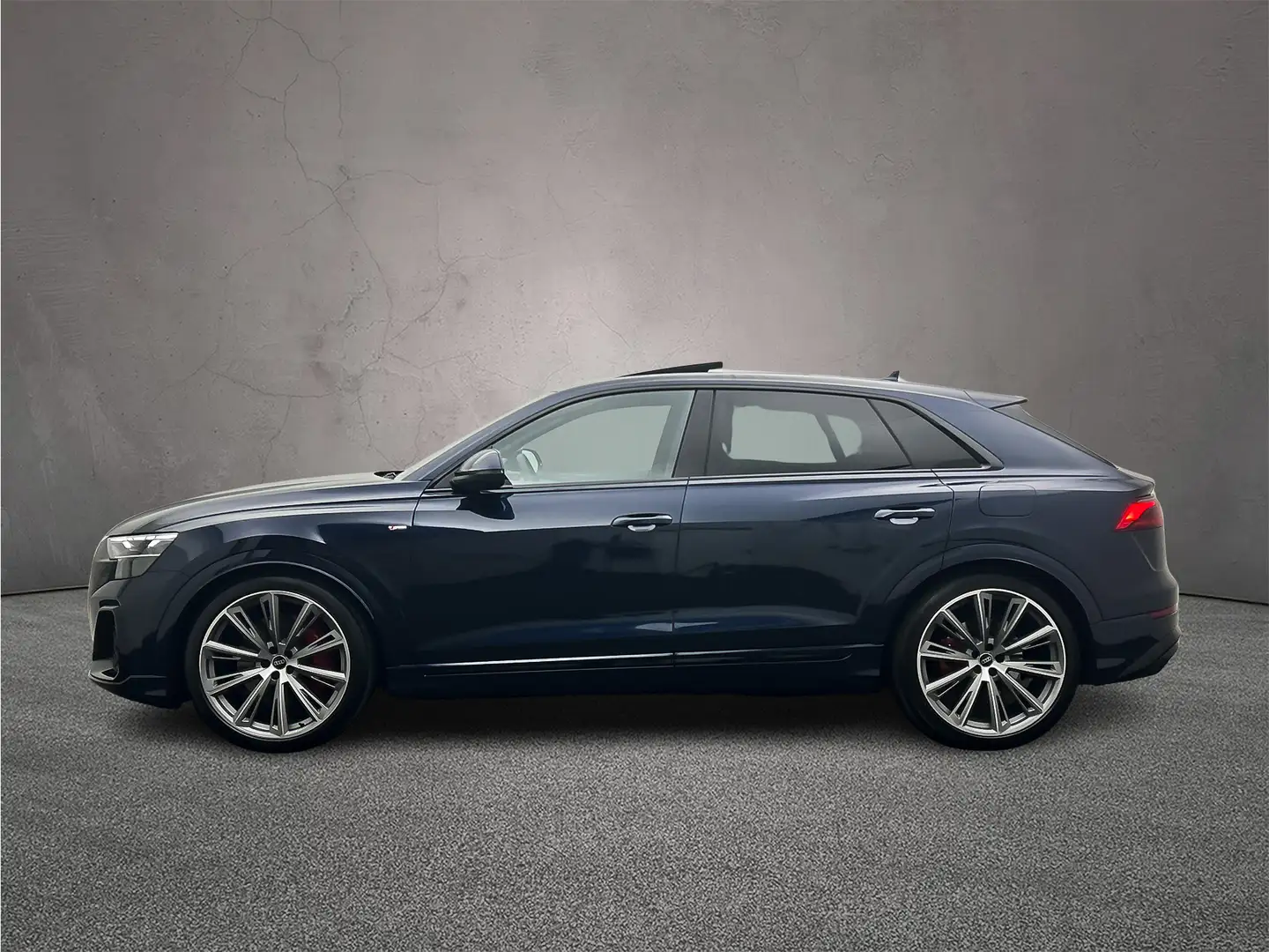 Audi Q8 55 TFSI e 394pk Pro Line S Blauw - 2