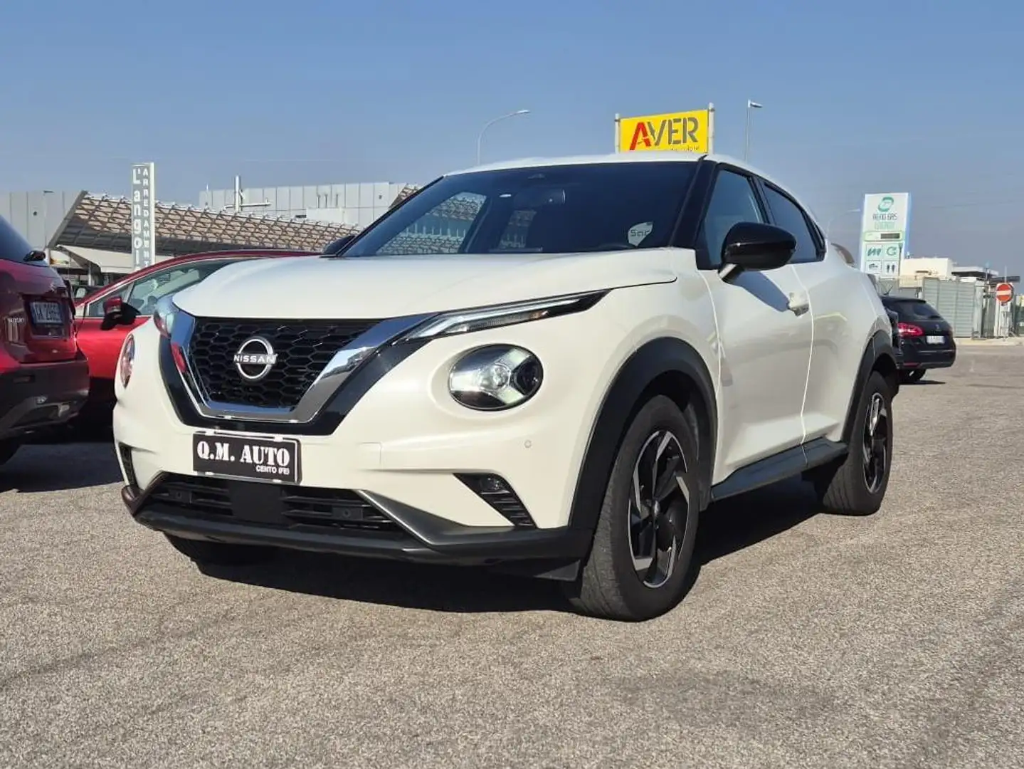 Nissan Juke 1.0 DIG-T 114 CV DCT N-Connecta Weiß - 1
