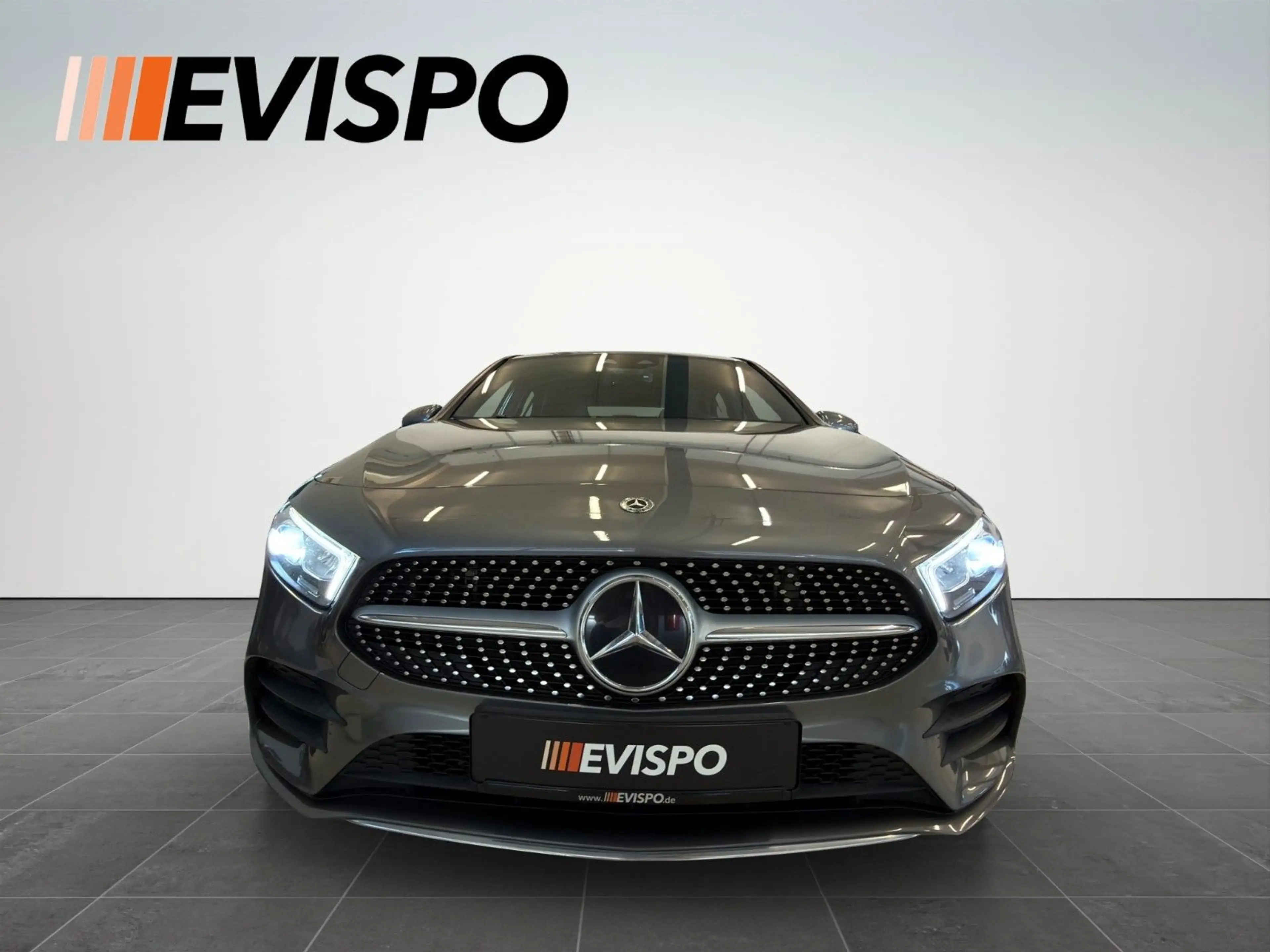 Mercedes-Benz A 250 *LED*AMG Line*SHZ*Finanzierung — photo 2