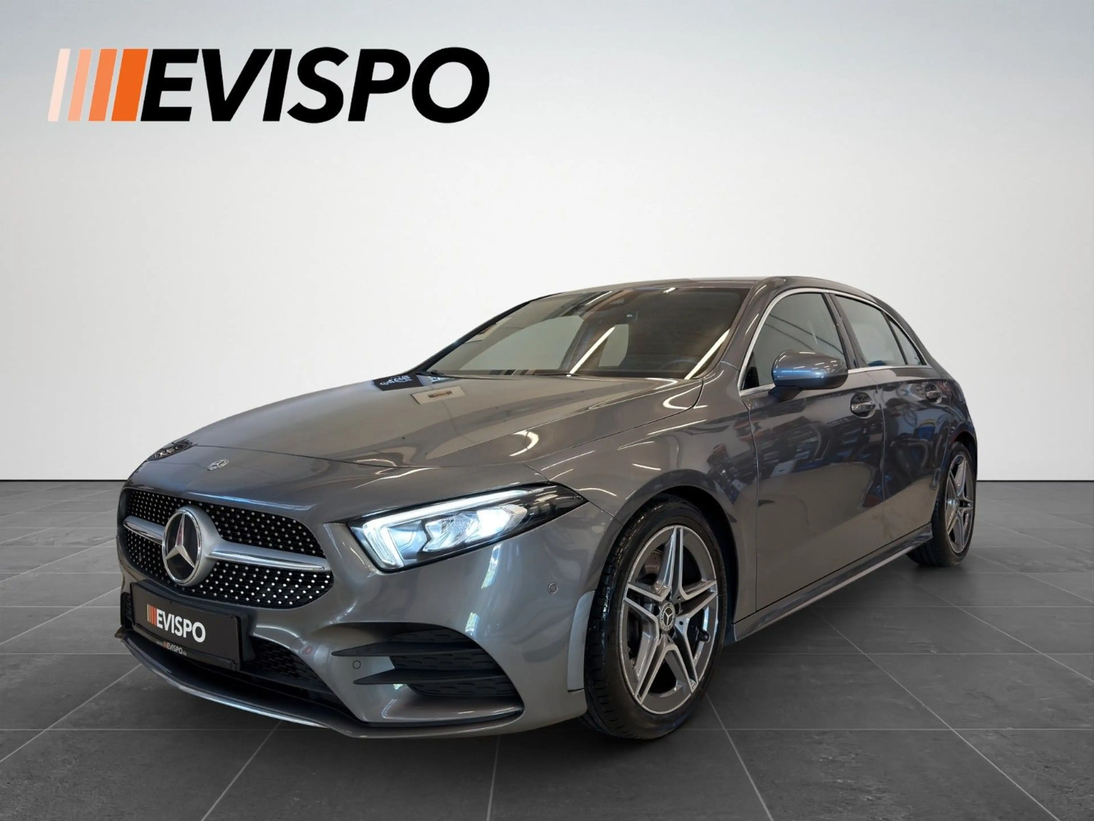 Mercedes-Benz A 250 *LED*AMG Line*SHZ*Finanzierung — photo 3