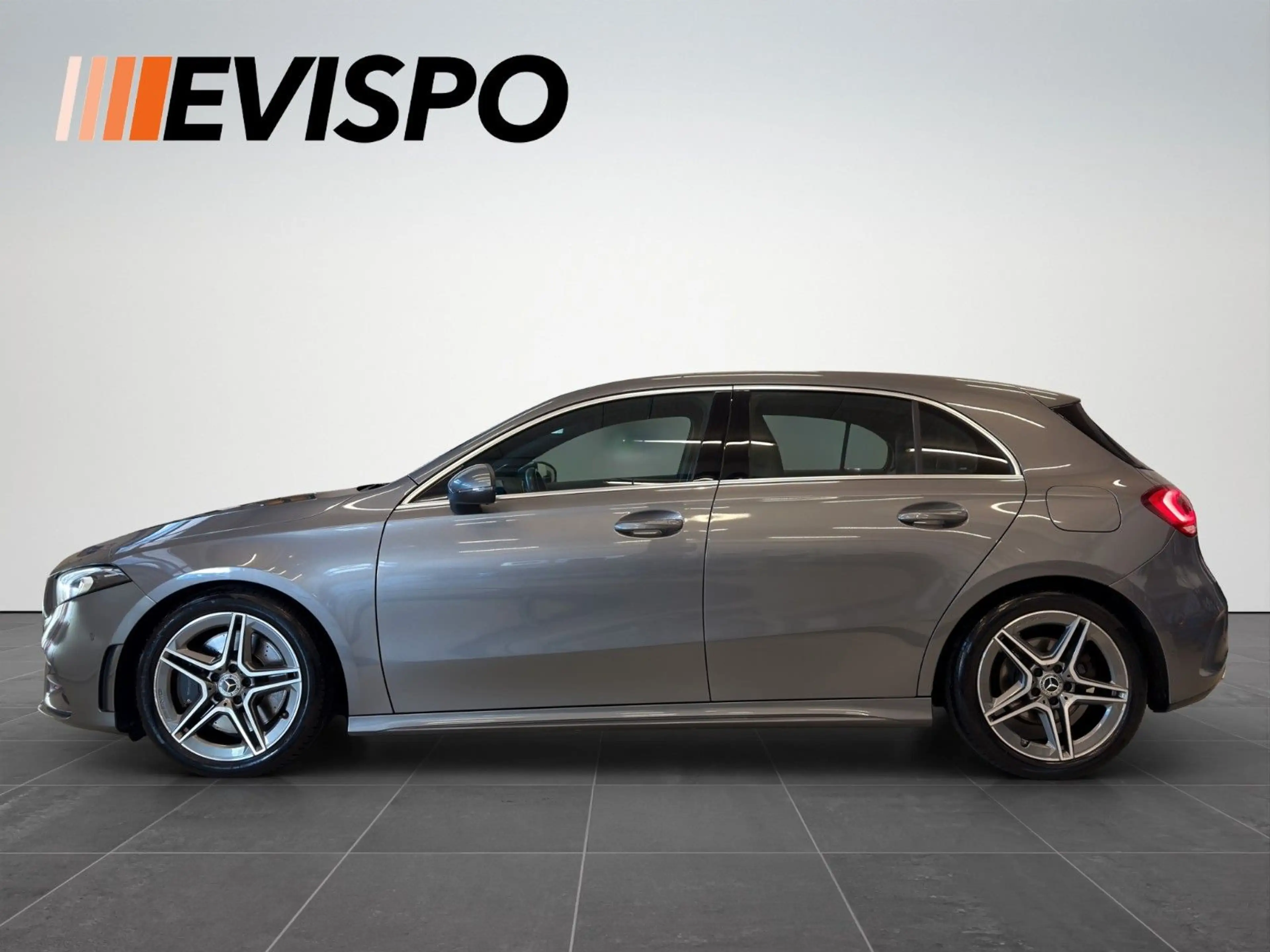Mercedes-Benz A 250 *LED*AMG Line*SHZ*Finanzierung — photo 5