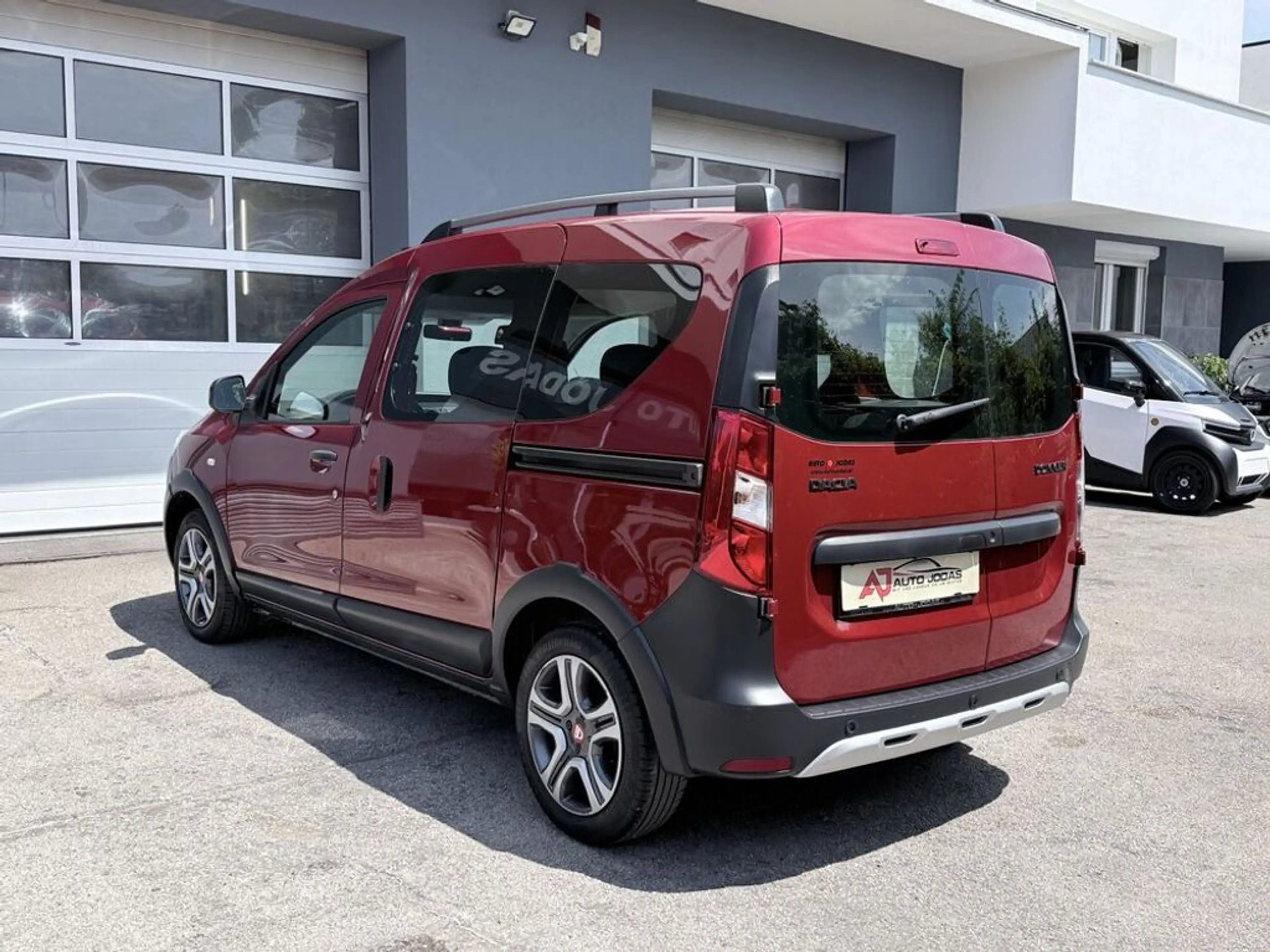 Dacia Dokker Stepway Charisma SCe 100 **Kamera/Navi** — photo 5