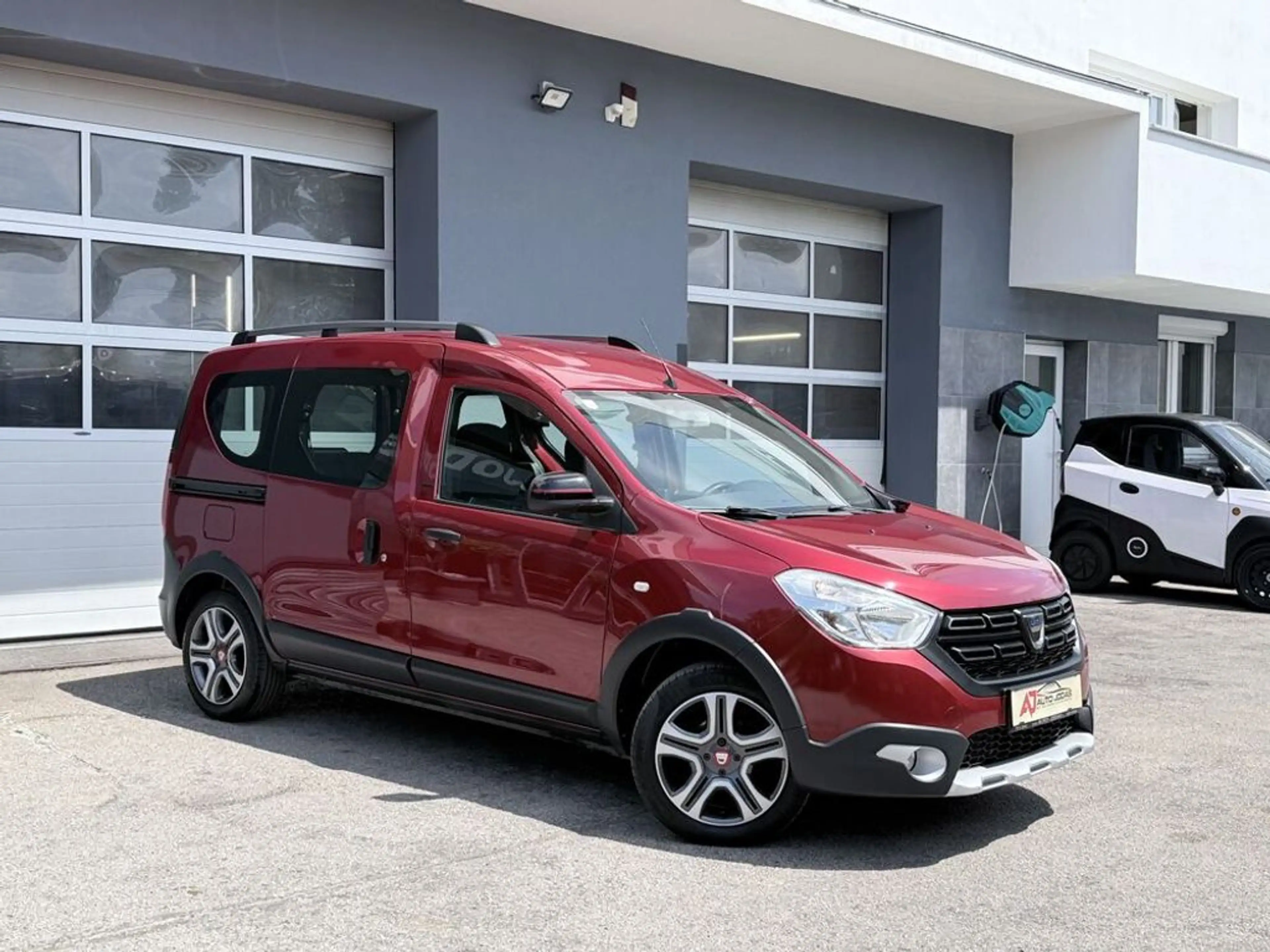 Dacia Dokker Stepway Charisma SCe 100 **Kamera/Navi** — photo 4