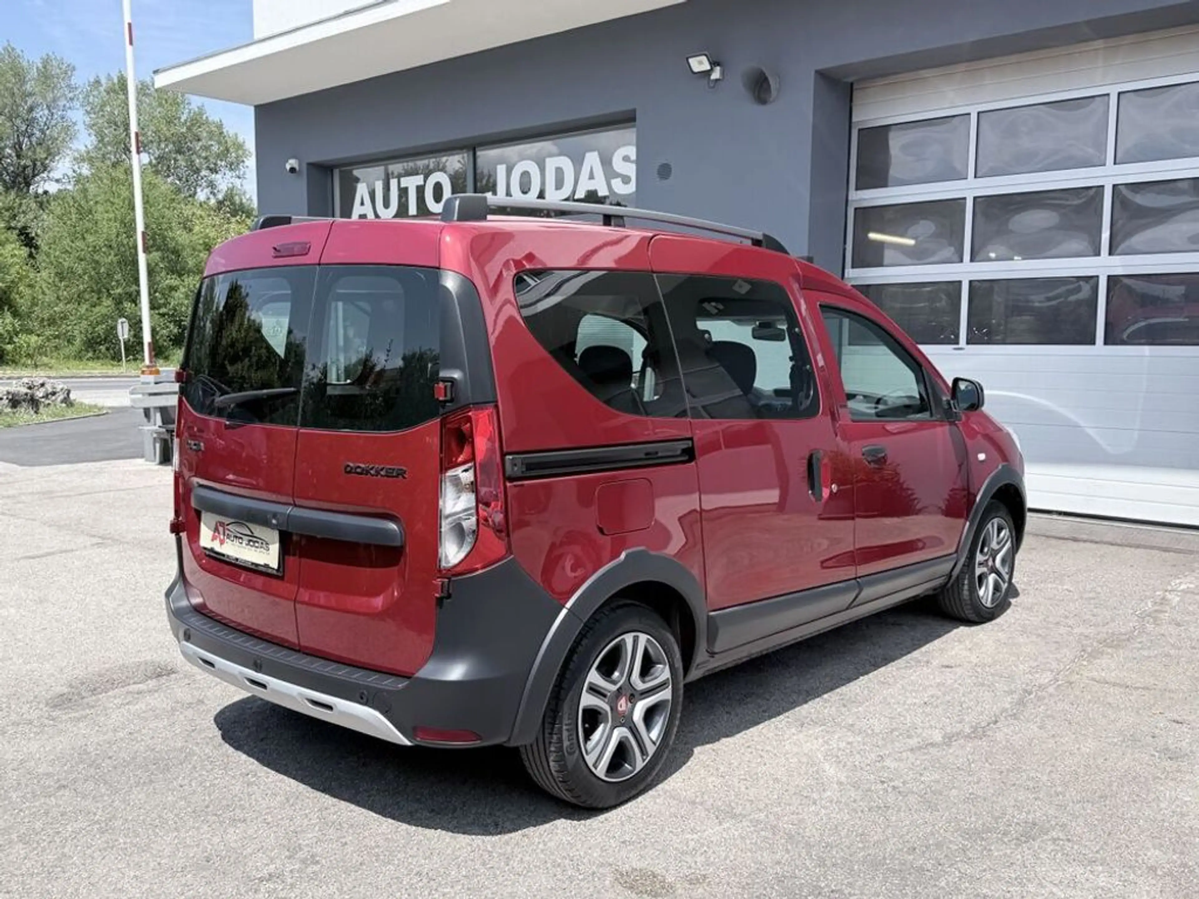 Dacia Dokker Stepway Charisma SCe 100 **Kamera/Navi** — photo 7