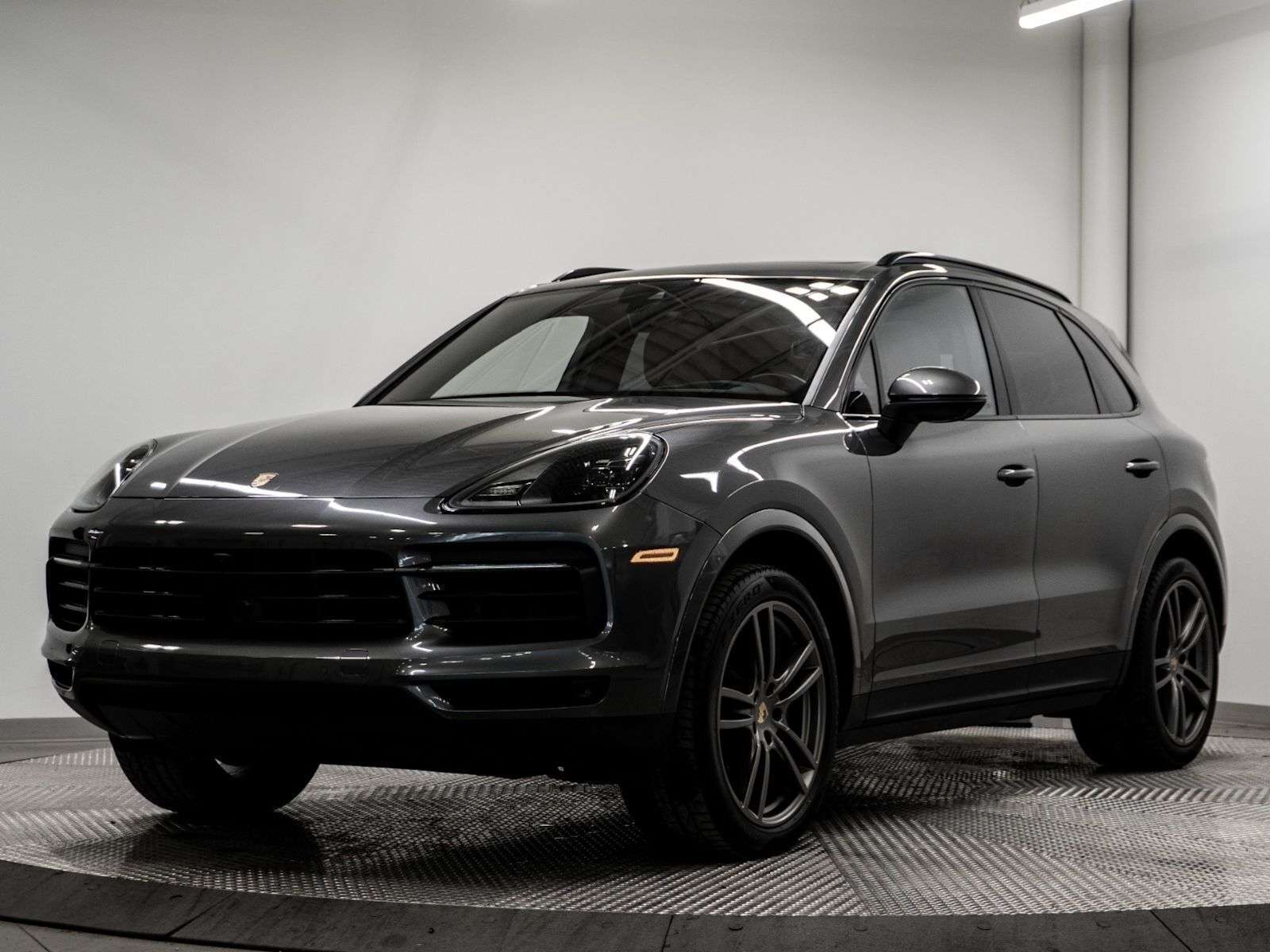 2023 Porsche Cayenne | No Accidents | Assistance Package | Premium Pack