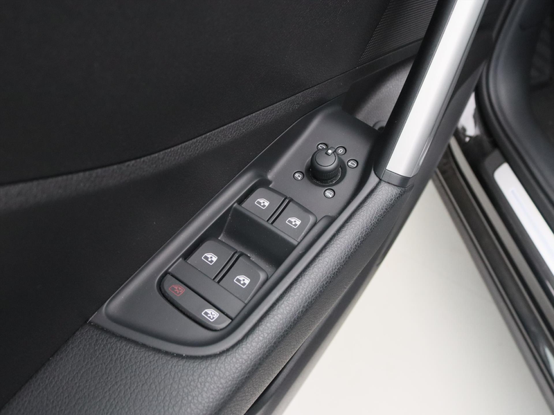Audi Q2 35 TFSI 150pk S-Tronic Business Sport [ TREKHAAK+A — photo 35
