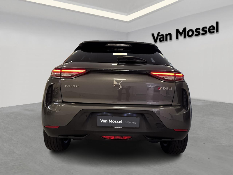 DS Automobiles DS 3 Crossback E-Tense Performance Line — photo 4