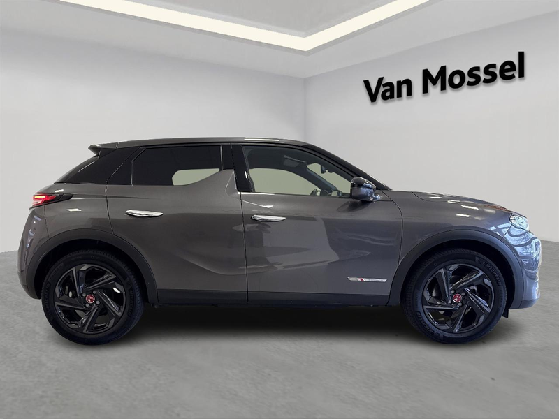 DS Automobiles DS 3 Crossback E-Tense Performance Line — photo 6