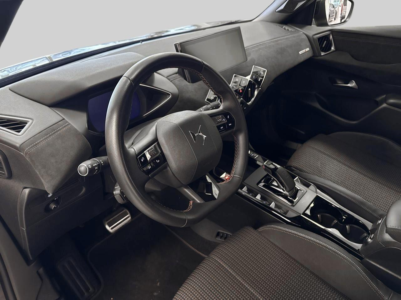 DS Automobiles DS 3 Crossback E-Tense Performance Line — photo 10