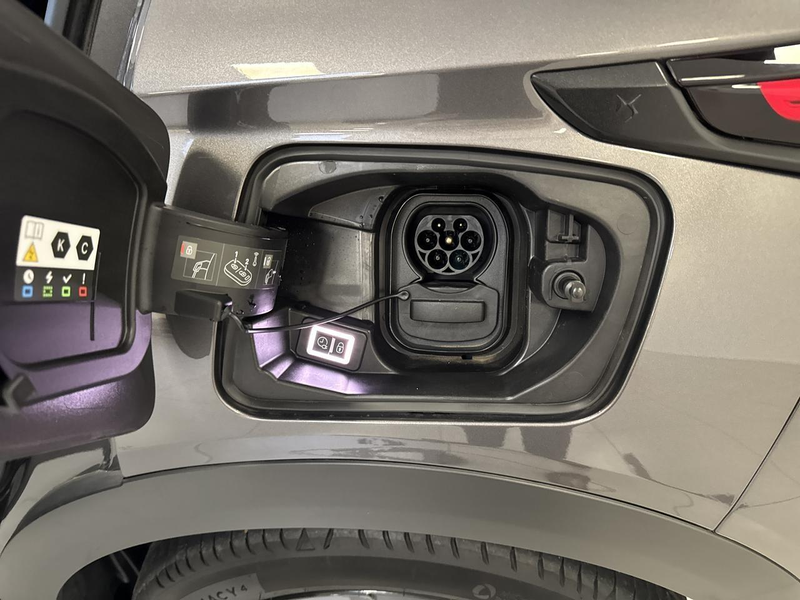 DS Automobiles DS 3 Crossback E-Tense Performance Line — photo 15