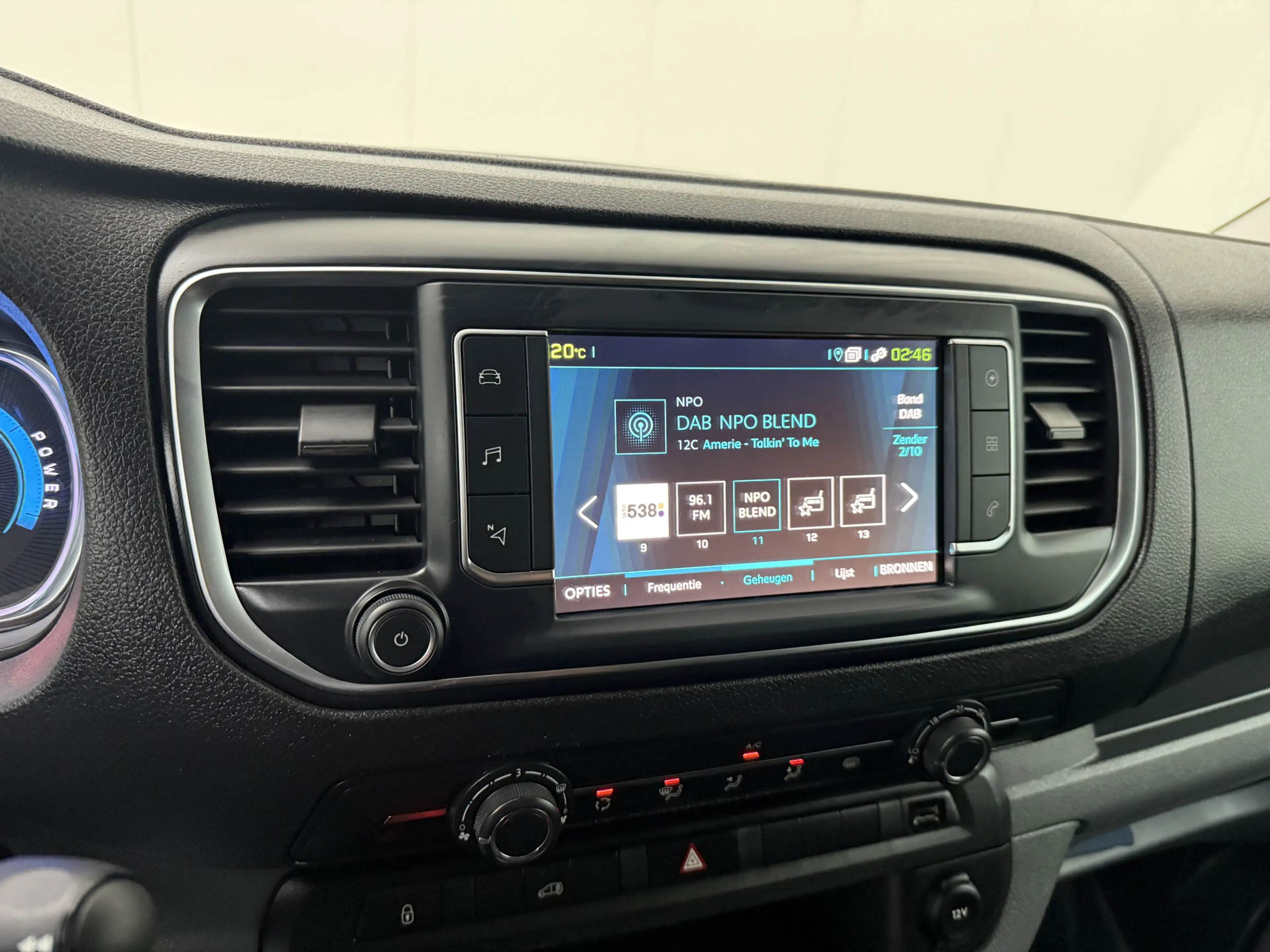 Peugeot e-Expert Long Asphalt 75 kWh | Elektrisch | Imperiaal | Tre — photo 17
