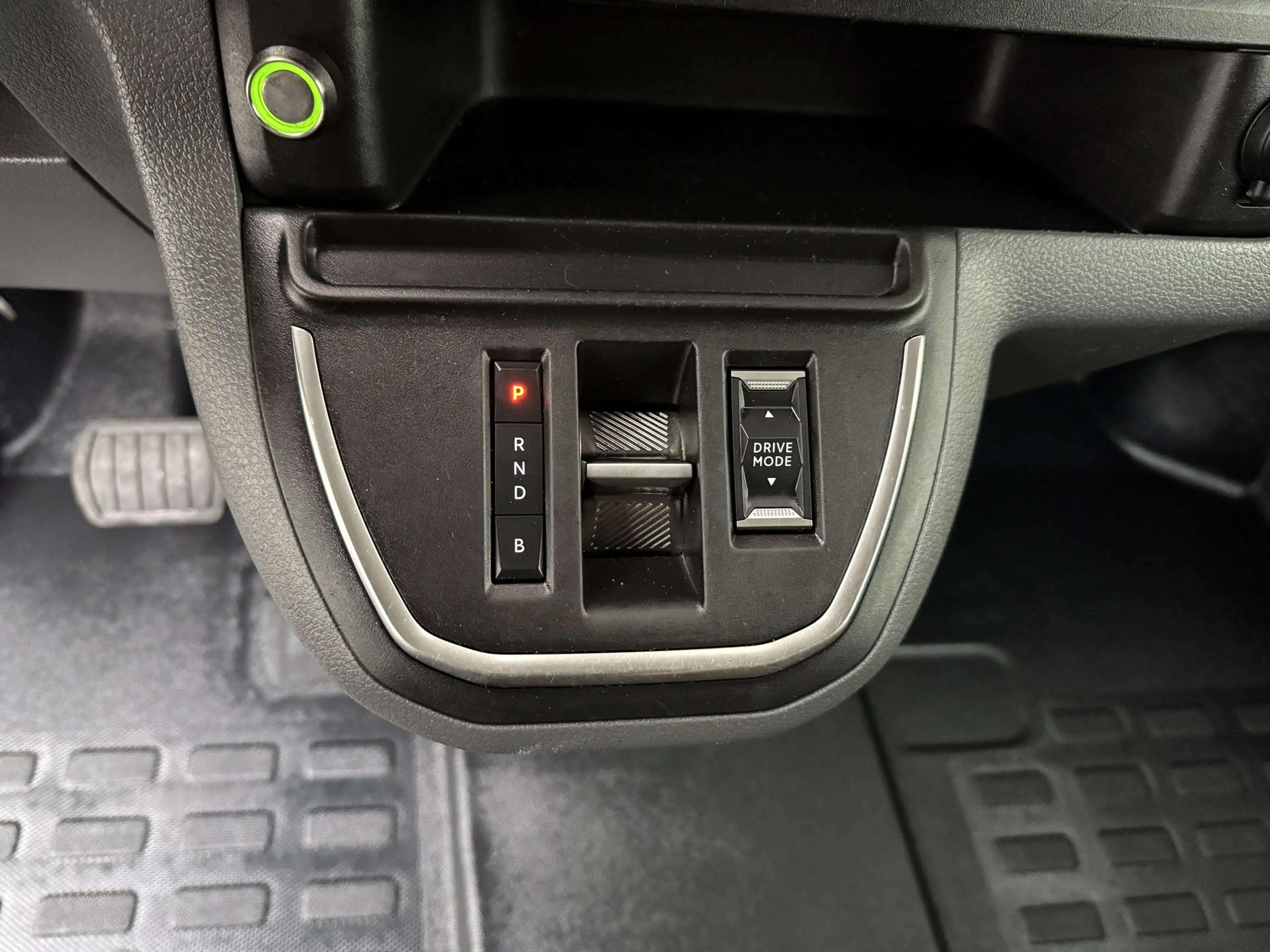 Peugeot e-Expert Long Asphalt 75 kWh | Elektrisch | Imperiaal | Tre — photo 16