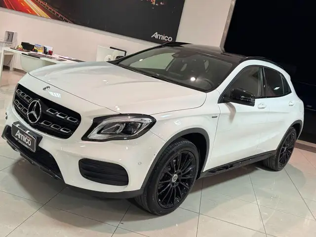 Mercedes-Benz GLA 200 d Premium Edition Solo 67.000km Tetto/Pelle