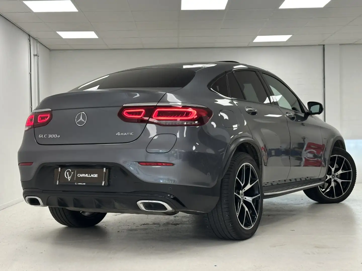 Mercedes-Benz GLC 300 Coupé 300e 4M. AMG Premium Plus | Airmatic | Burme Grijs - 2