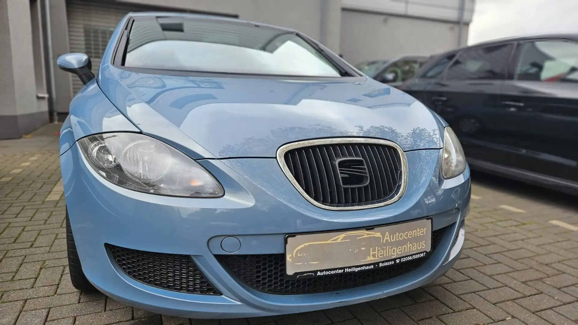 SEAT Leon Reference Klima Radio/CD Blau - 1