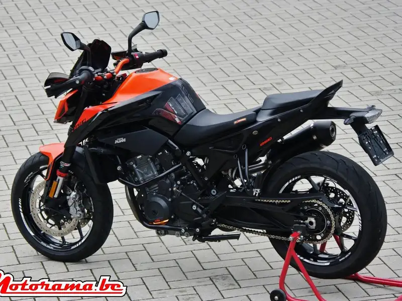 KTM 890 Duke - foto 3