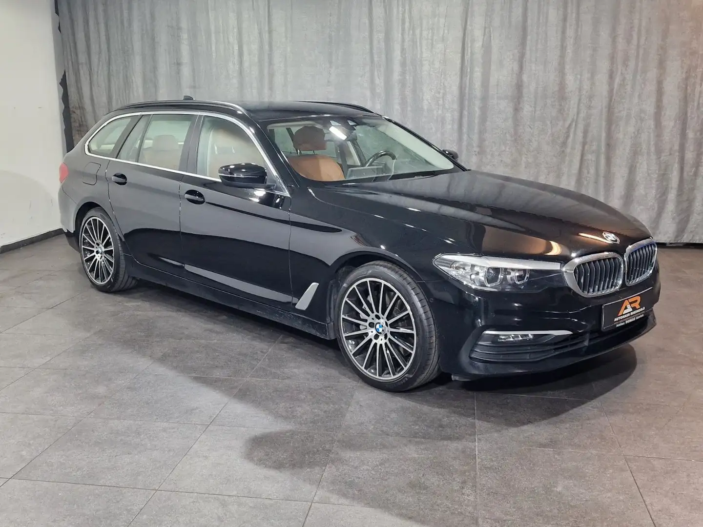 BMW 540 Baureihe 5 Touring 540 d xDrive Schwarz - 2