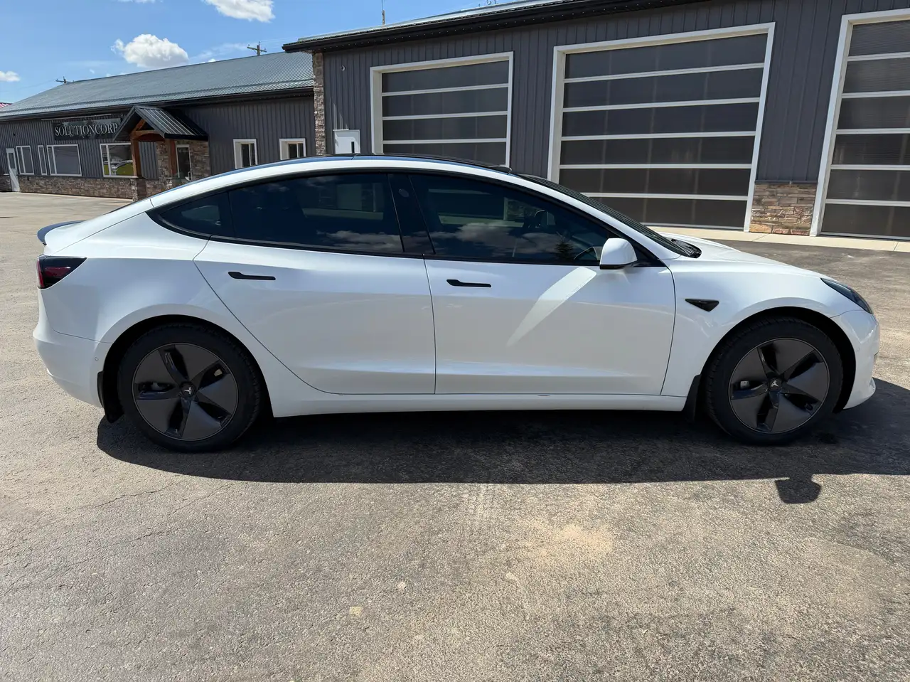 Tesla Model 3 photo Tesla Model 3