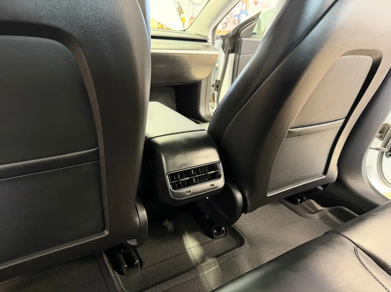 Tesla Model 3 photo Tesla Model 3
