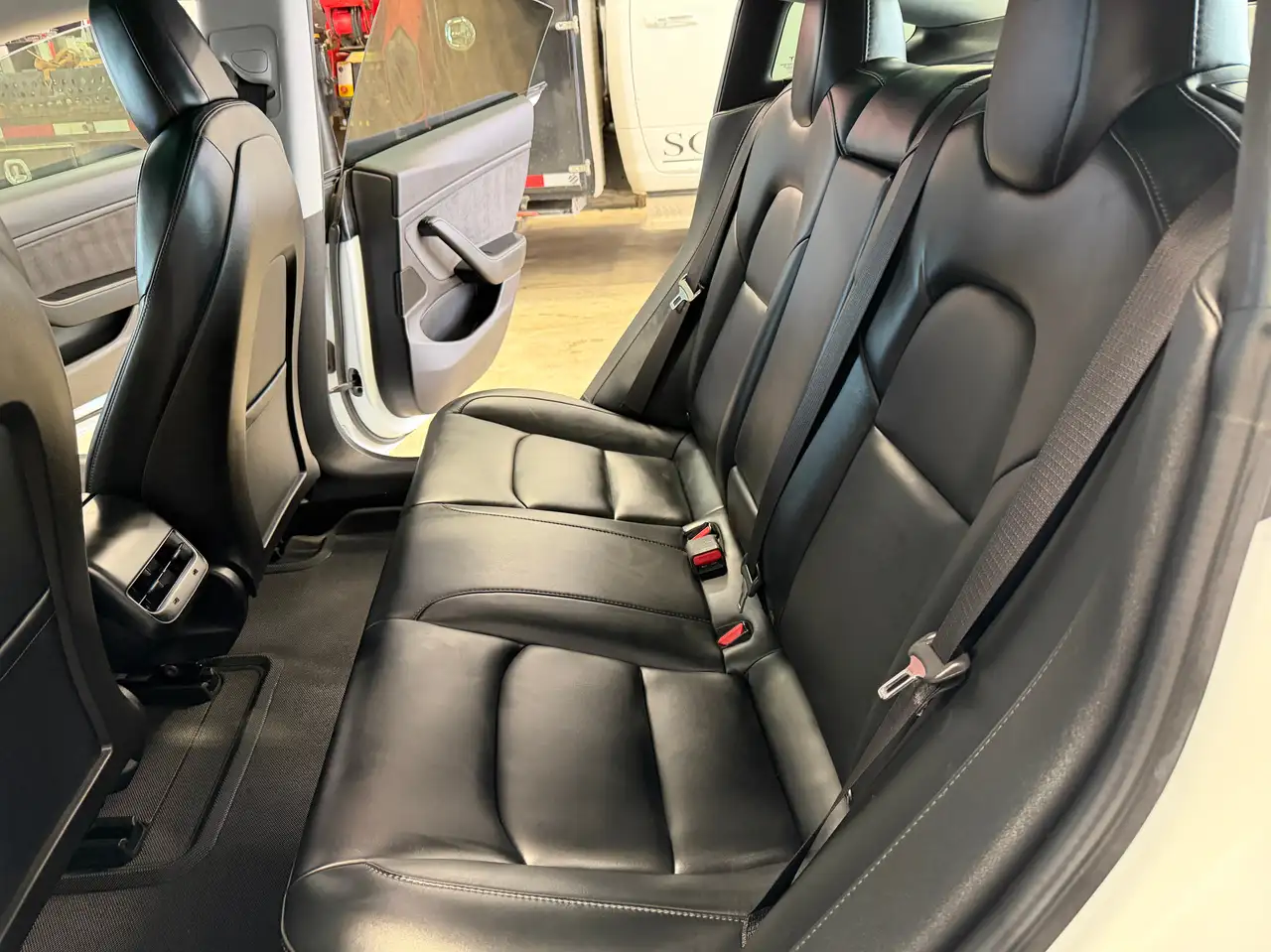 Tesla Model 3 photo Tesla Model 3