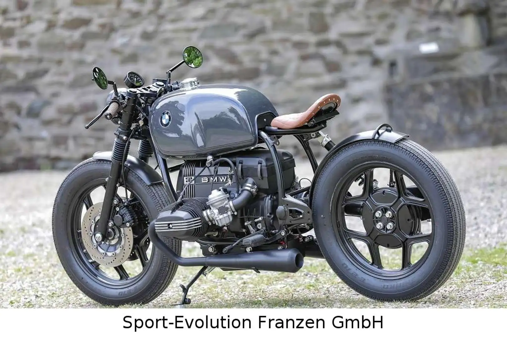 BMW R 80 R 100 Bobber SE Concept Bike - 2