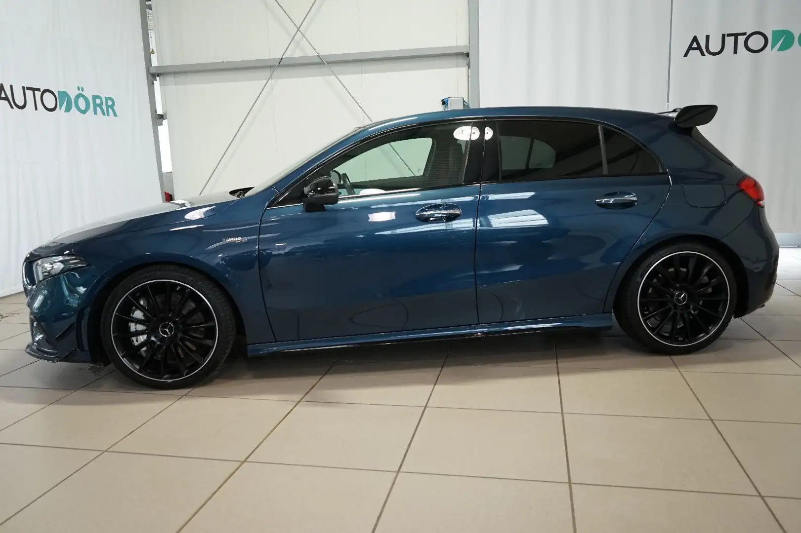 Mercedes-Benz A 35 AMG Perfomance Sitze+Aerodynamik+Pano Blau - 2