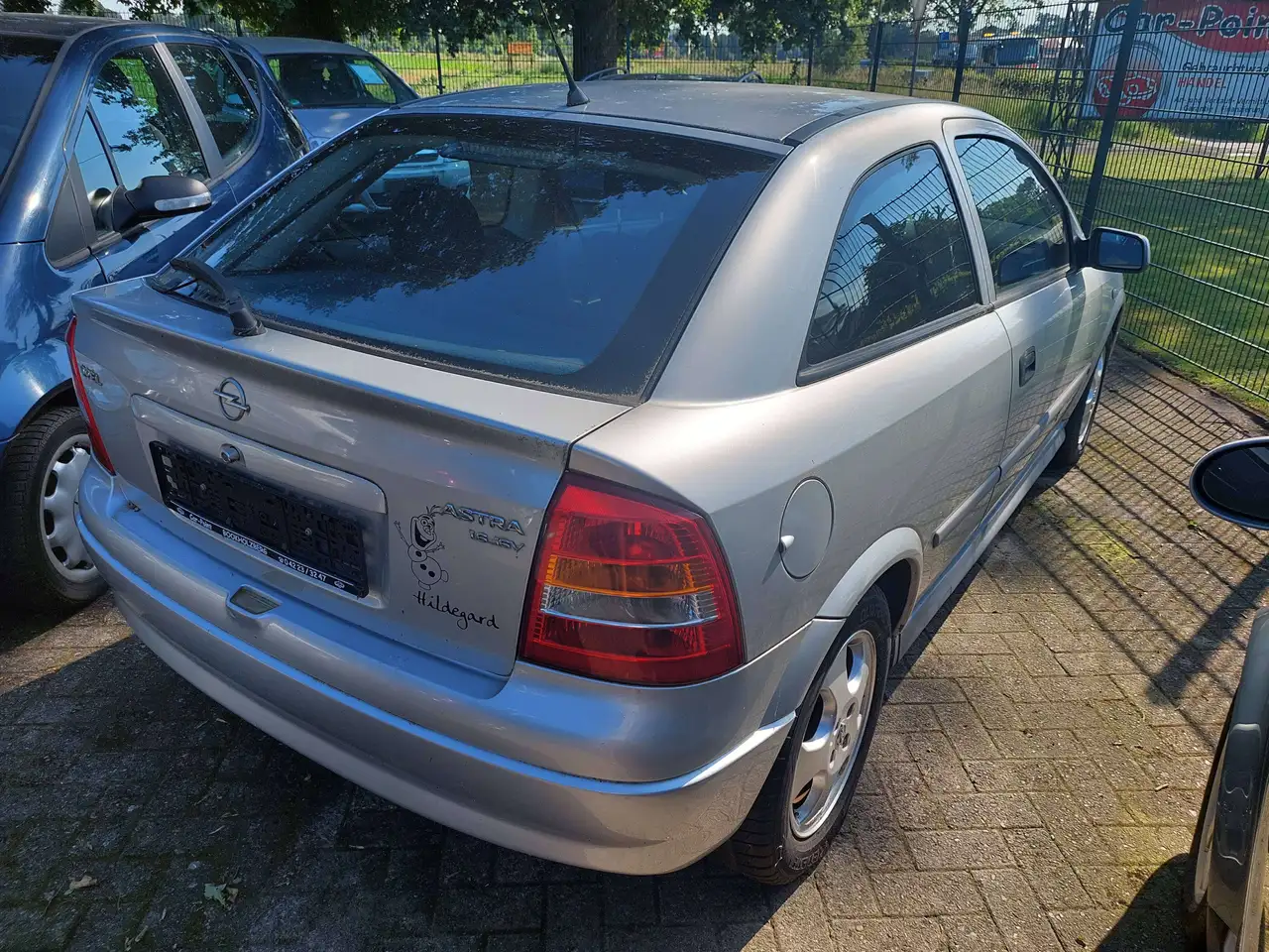 Opel Astra 1.6, foto 3